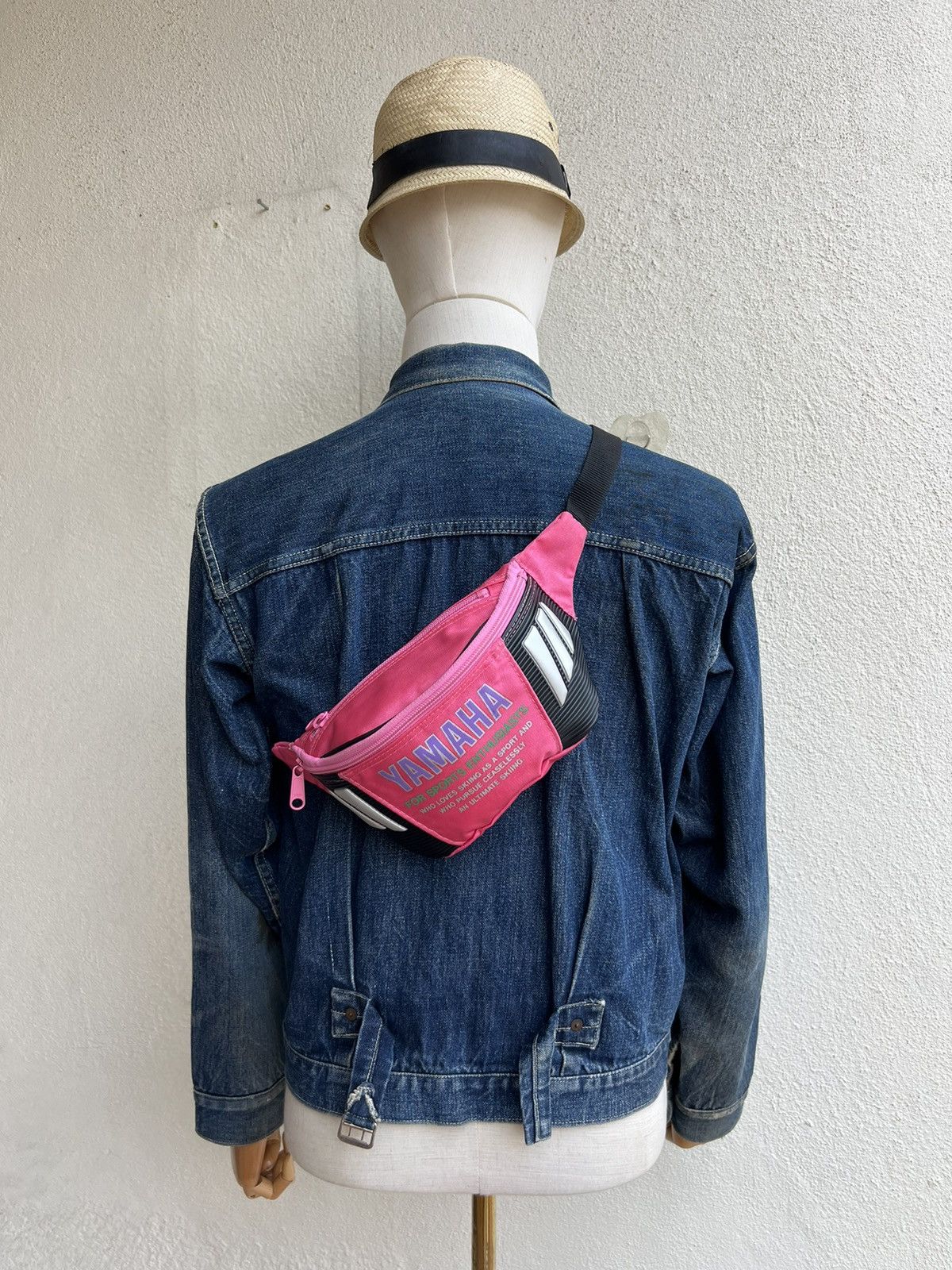 Vintage Vintage 90s Yamaha Japan Pink Waist Bag Size ONE SIZE - 8 Thumbnail