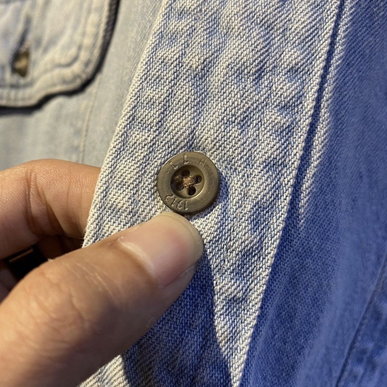 L.L. Bean × Vintage Vintage 90s LL Bean Heavy Cotton Button Shirt Denim USA Size US L / EU 52-54 / 3 - 6 Thumbnail