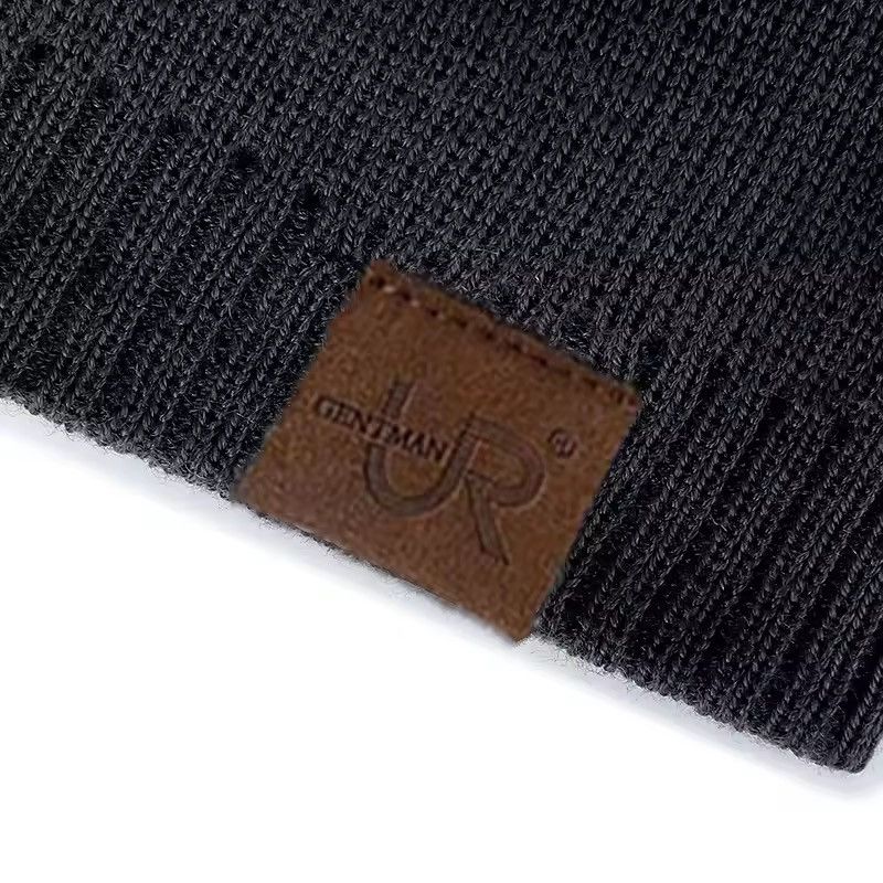 Other URGENTMAN Fur Knitted Beanie Size ONE SIZE - 3 Thumbnail