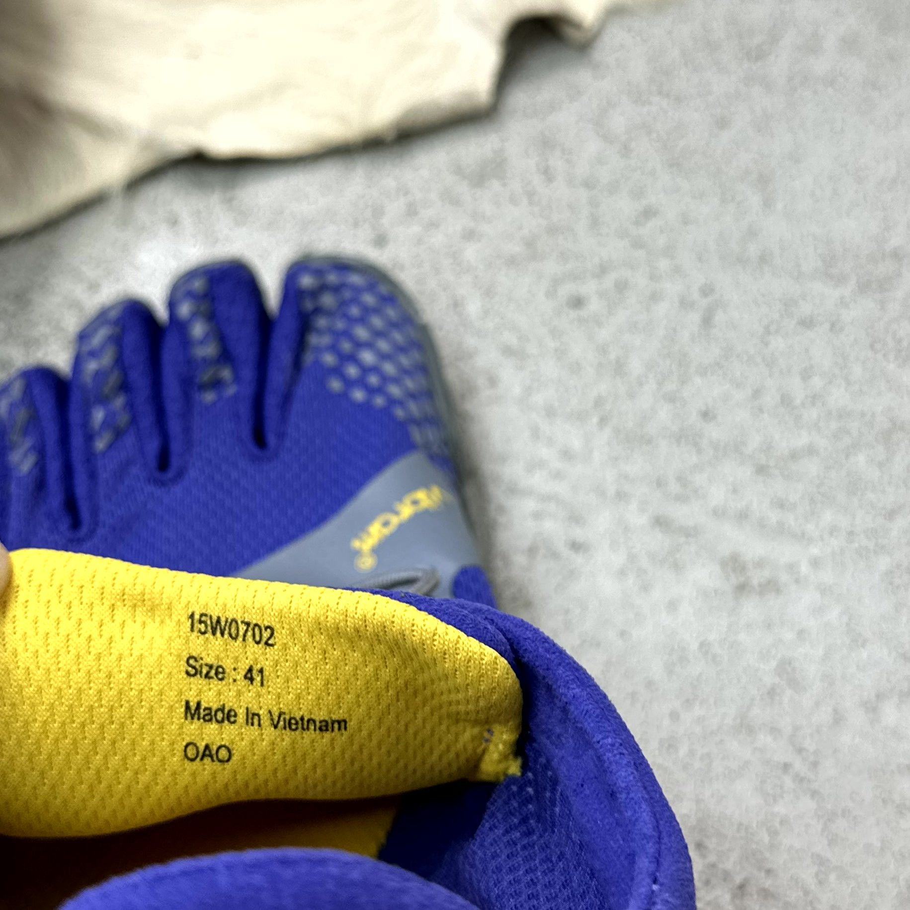 Vibram Five Fingers Vibram Size US 8 / EU 41 - 6 Thumbnail