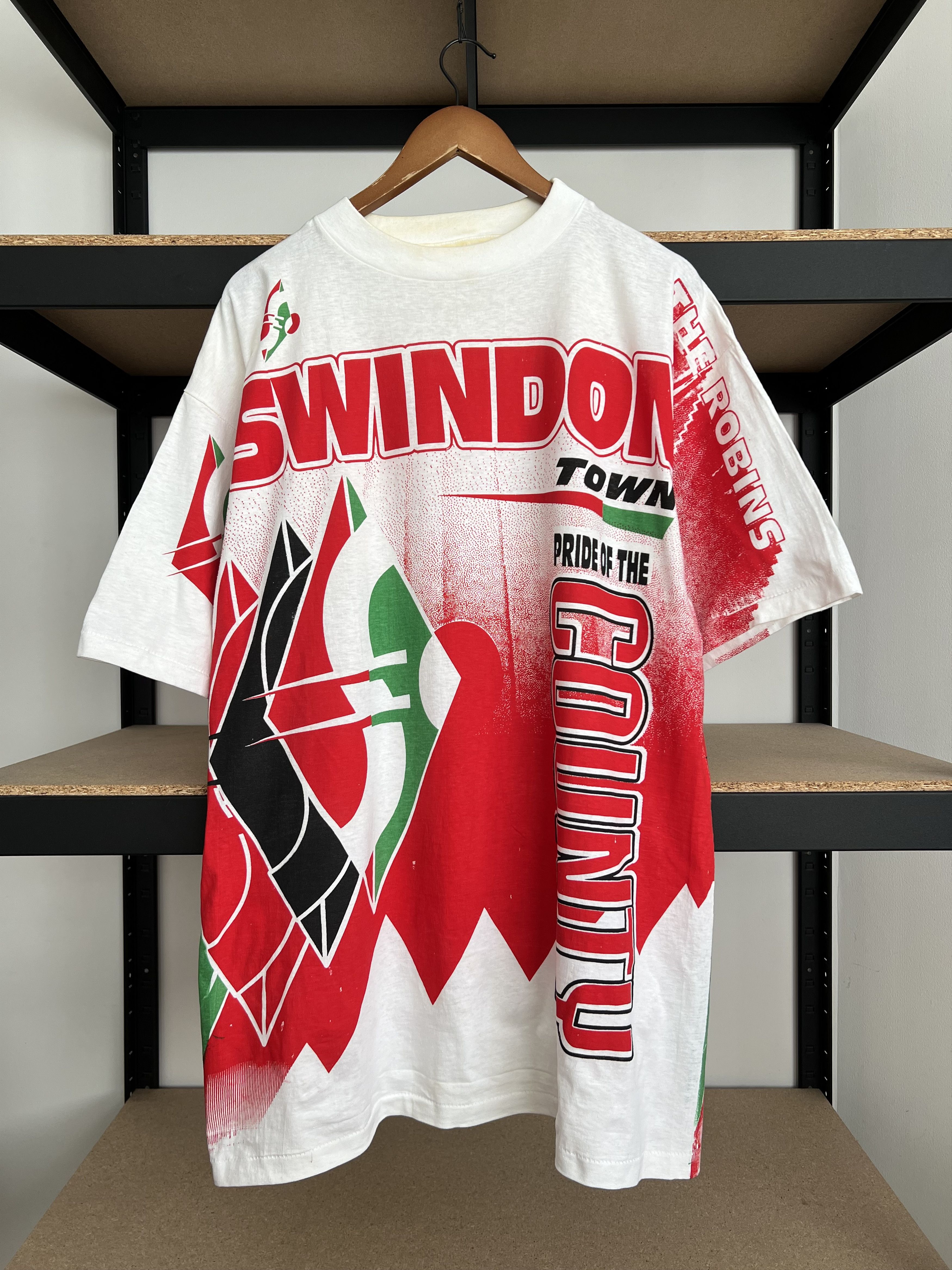 Vintage Vintage 90s Swindon Town FC The Robins English Soccer Tshirt Size US XXL / EU 58 / 5 - 1 Thumbnail
