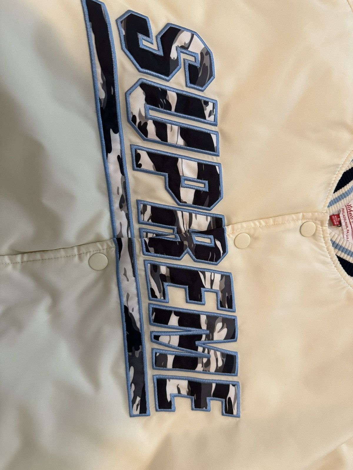 Supreme Supreme mitchell ness camo logo varsity jacket white Size US L / EU 52-54 / 3 - 2 Thumbnail