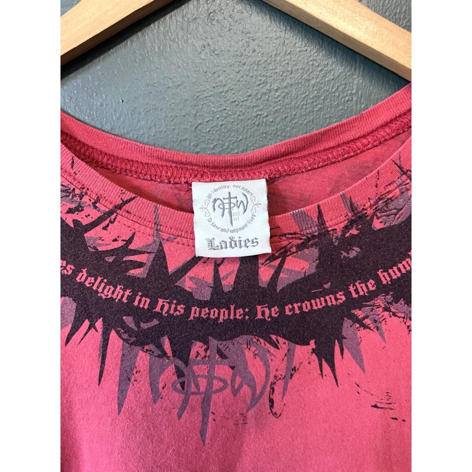 Vintage VINTAGE Not Of This World Y2K Women’s Tee Shirt T-Shirt Black Cotton L Short Sleeve Juniors Large Womens Shirt Size L / US 10 / IT 46 - 2 Thumbnail