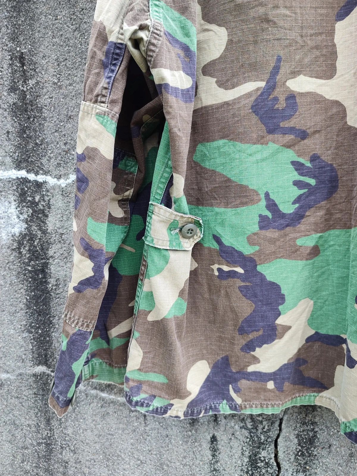 Vintage Vintage U.S. Army Woodland Camouflage BDU Jacket (1986) Size US L / EU 52-54 / 3 - 11 Thumbnail