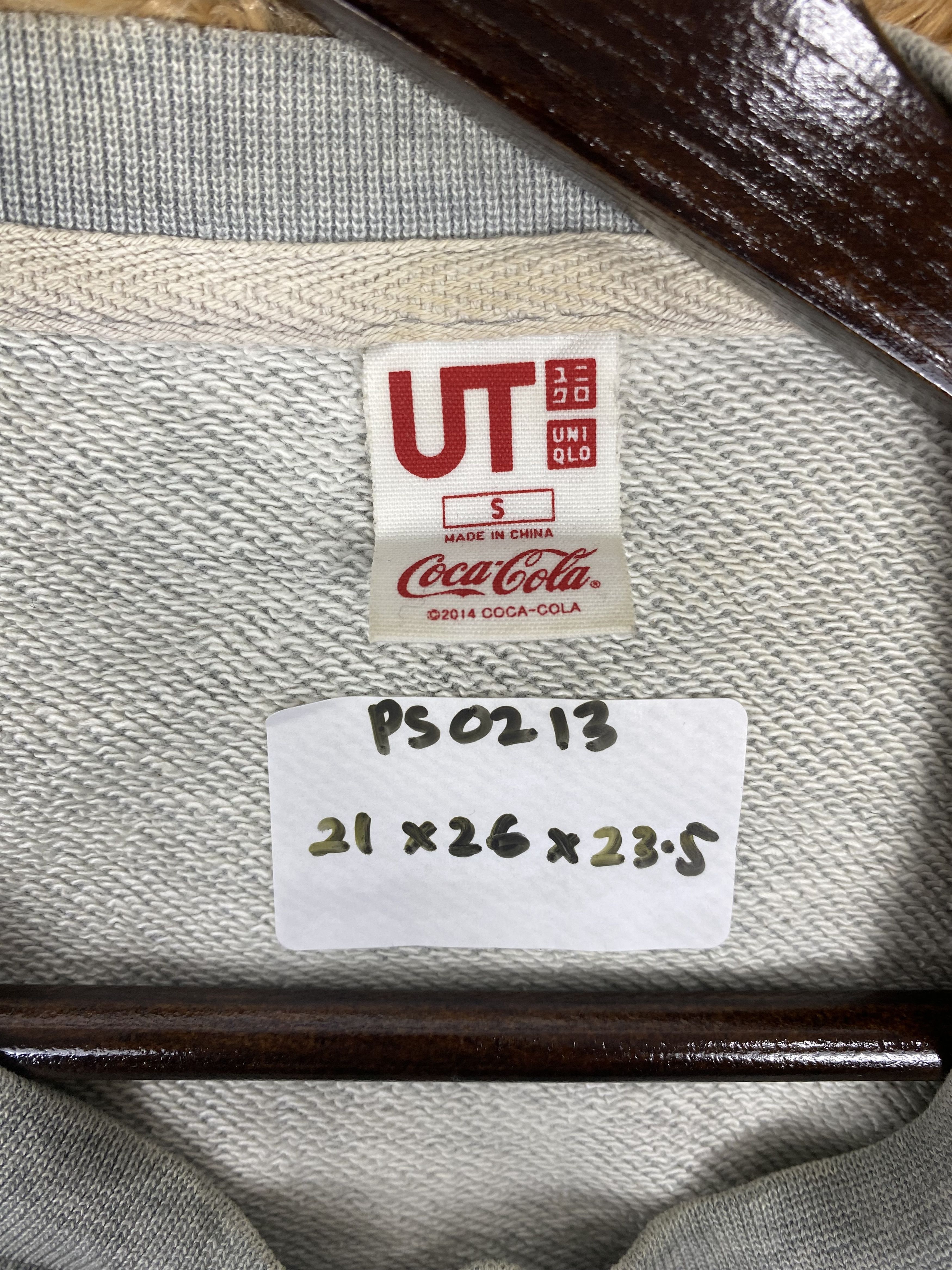 Uniqlo Vintage Uniqlo X Coca Cola Sweatshirts PS0213 Size US S / EU 44-46 / 1 - 9 Thumbnail