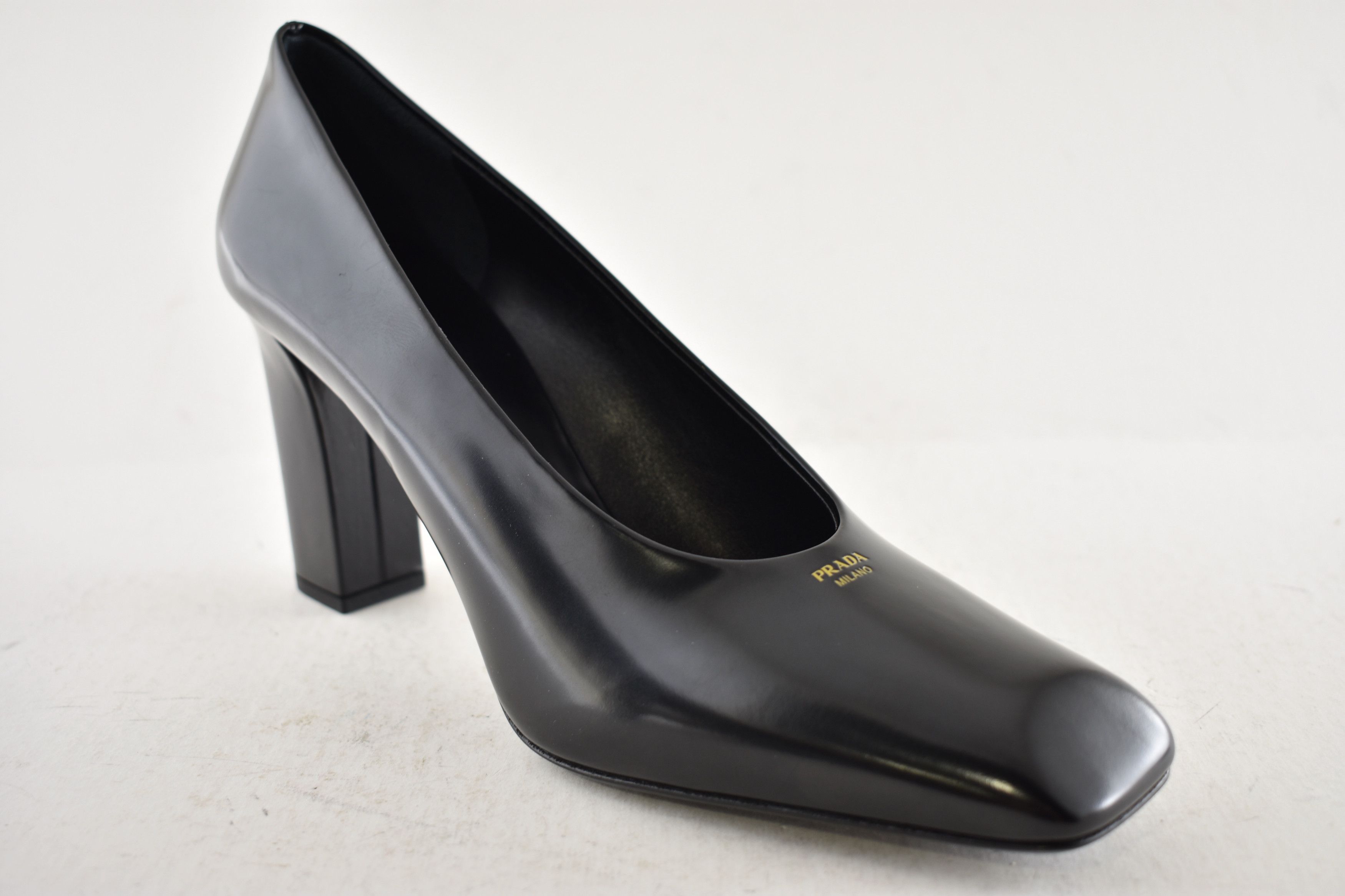 Prada Prada 85mm Brushed Logo Show Classic Block Heel Pump 38.5 Size US 8.5 / IT 38.5 - 6 Thumbnail