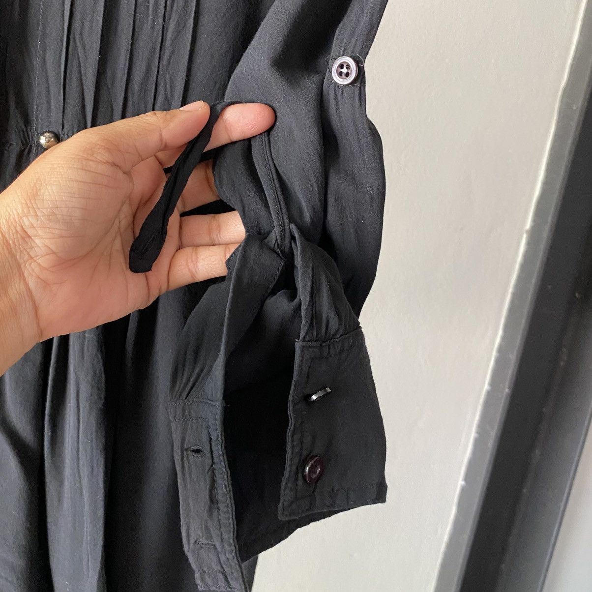 Japanese Brand GHOST OF HARLEM Punk Y2K Black Pleated Pearl Button Shirt Size S / US 4 / IT 40 - 7 Thumbnail