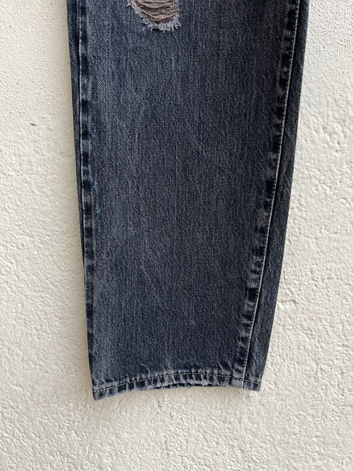Levi's Vintage Clothing Vintage LVC Levi’s 551Z XX Distressed Denim Selvedge Jeans Size US 32 / EU 48 - 9 Thumbnail
