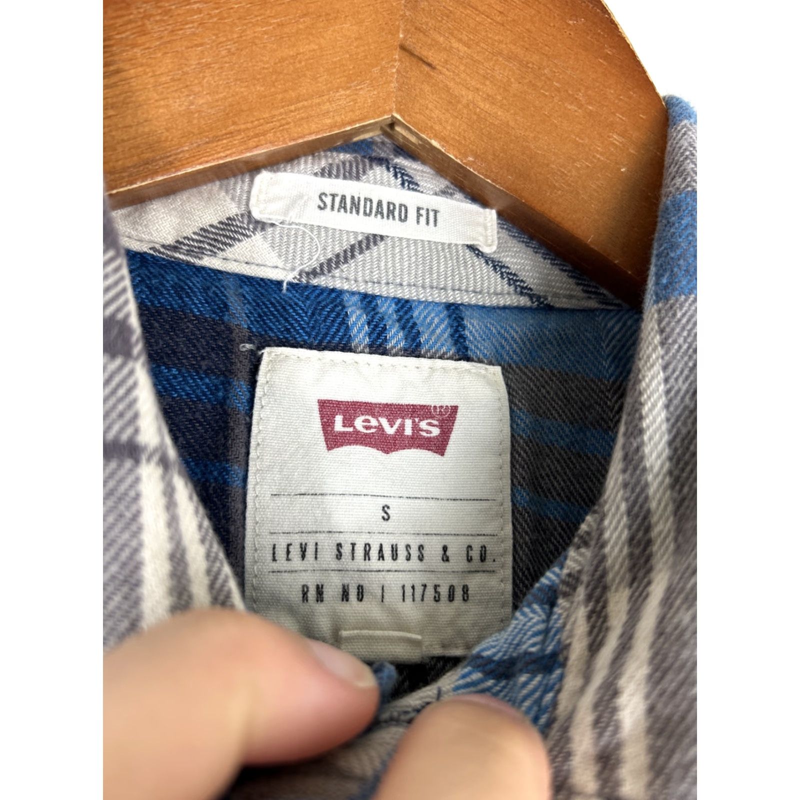 Levi's VINTAGE Levis Shirt Plaid Long Sleeve Pearl Snap Button-Up Gray Blue Mens S Short Details: Chest 21", Length 26", Sleeves 20" Size US S / EU 44-46 / 1 - 7 Thumbnail