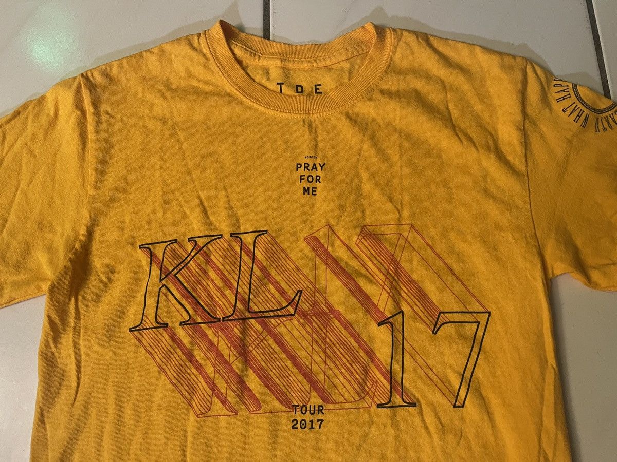 Kendrick Lamar Kendrick Lamar DAMN 2017 Tour TDE Yellow Tee Shirt Mens S Size US S / EU 44-46 / 1 - 2 Thumbnail