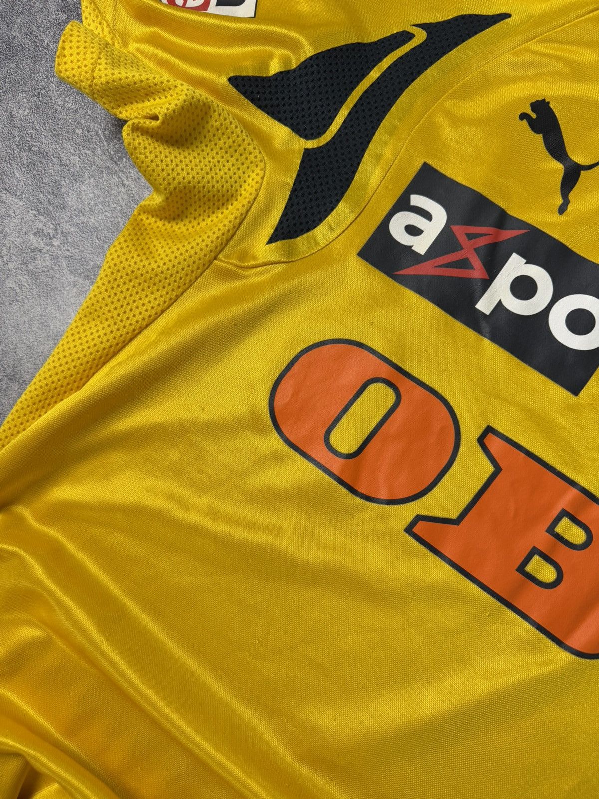 Puma Puma BSC Young Boys 2000s Home Jersey / OBI Sponsor Patch Size US M / EU 48-50 / 2 - 6 Thumbnail