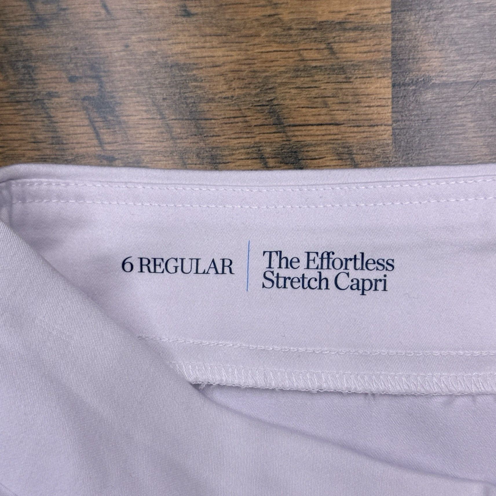 Croft & Barrow Croft & Barrow Capri Pants White 6 Regular Mid Rise Stretch Knit Cotton Blend Pull On Casual Women's Pants Size 28" / US 6 / IT 42 - 6 Thumbnail