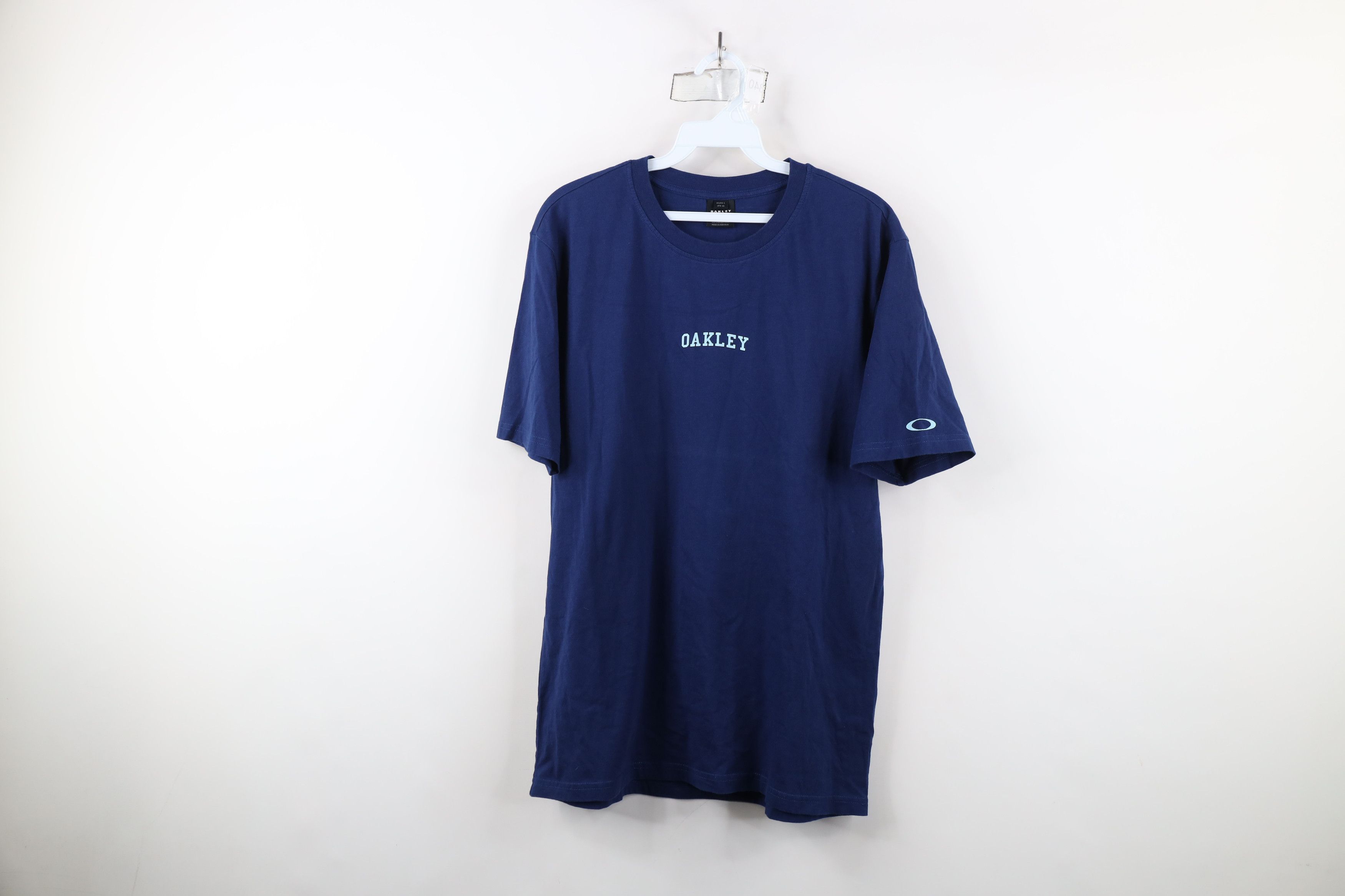 Oakley × Vintage Vintage Y2K Oakley Faded Spell Out Block Letter T-Shirt Blue Size US L / EU 52-54 / 3 - 1 Thumbnail