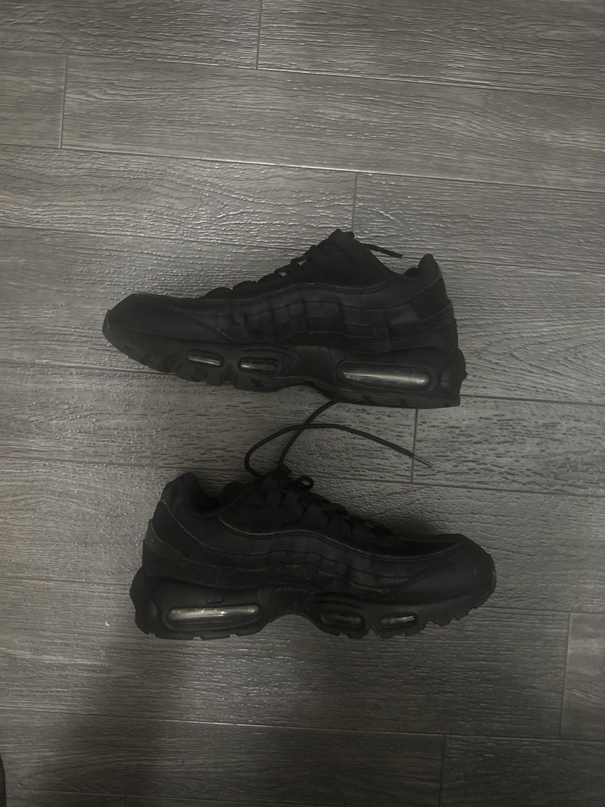 Nike Nike Air Max 95 Triple Black Size US 11 / EU 44 - 2 Thumbnail