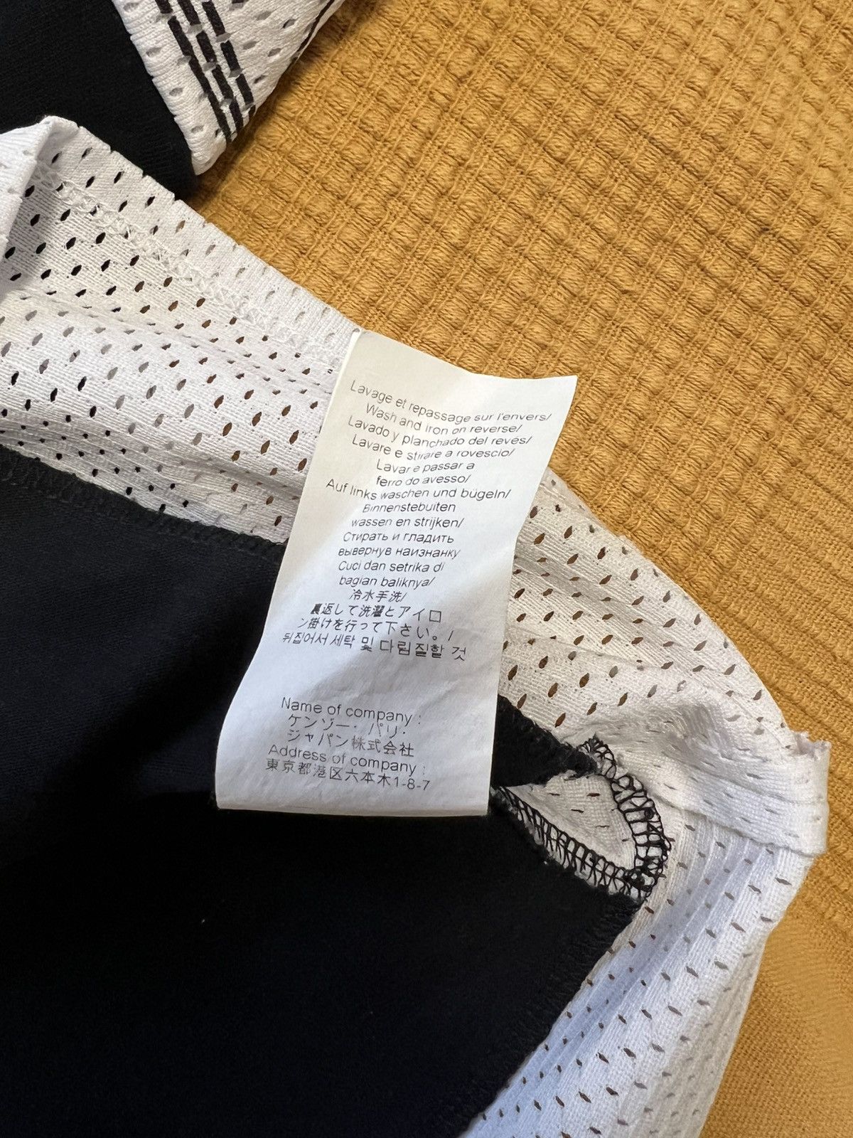Kenzo Kenzo Black and White Mix Mesh Boxy Crop T-Shirt Size XS / US 0-2 / IT 36-38 - 9 Thumbnail
