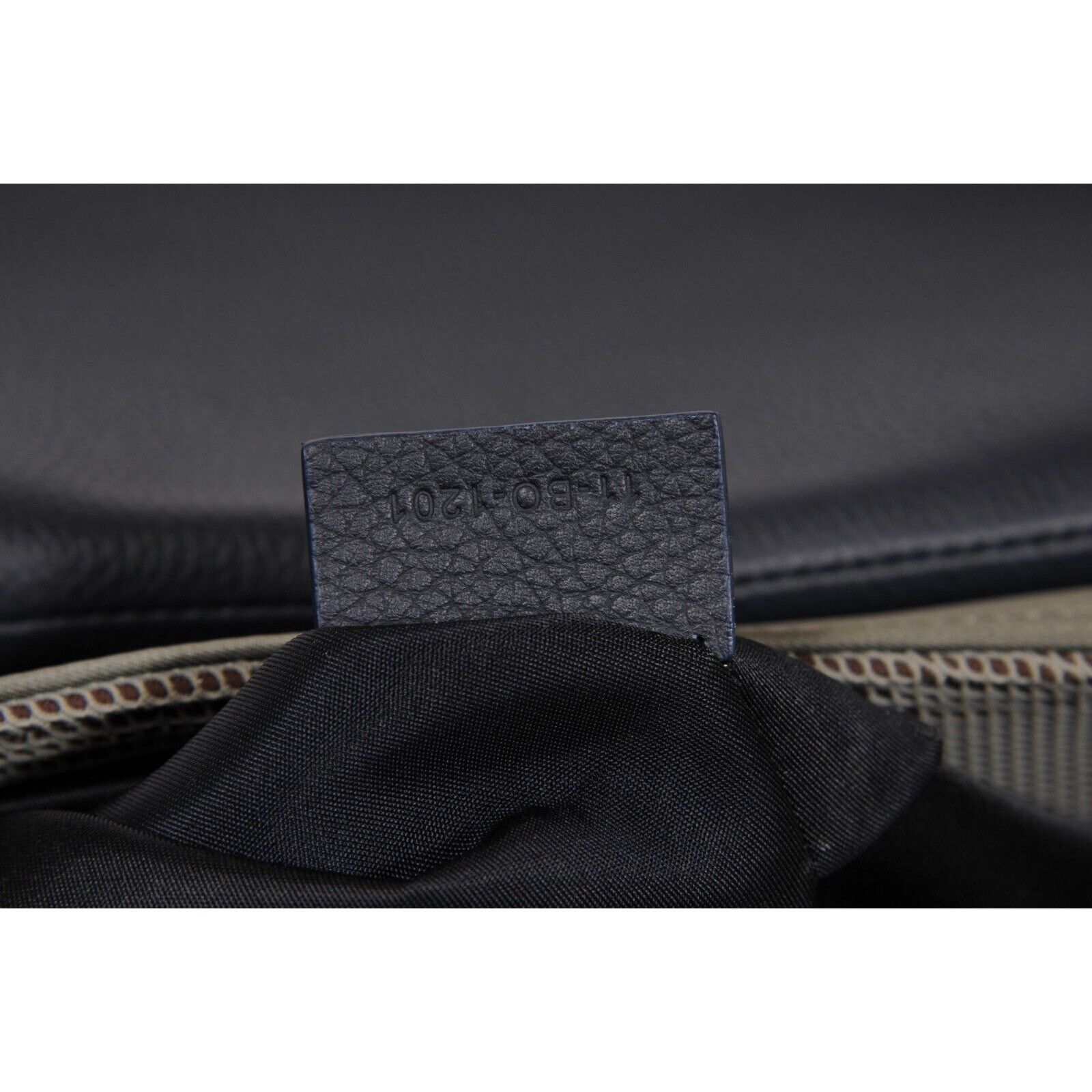 Dior × Sacai Saddle Messenger Bag Olive Green Navy Blue Leather Size ONE SIZE - 22 Thumbnail