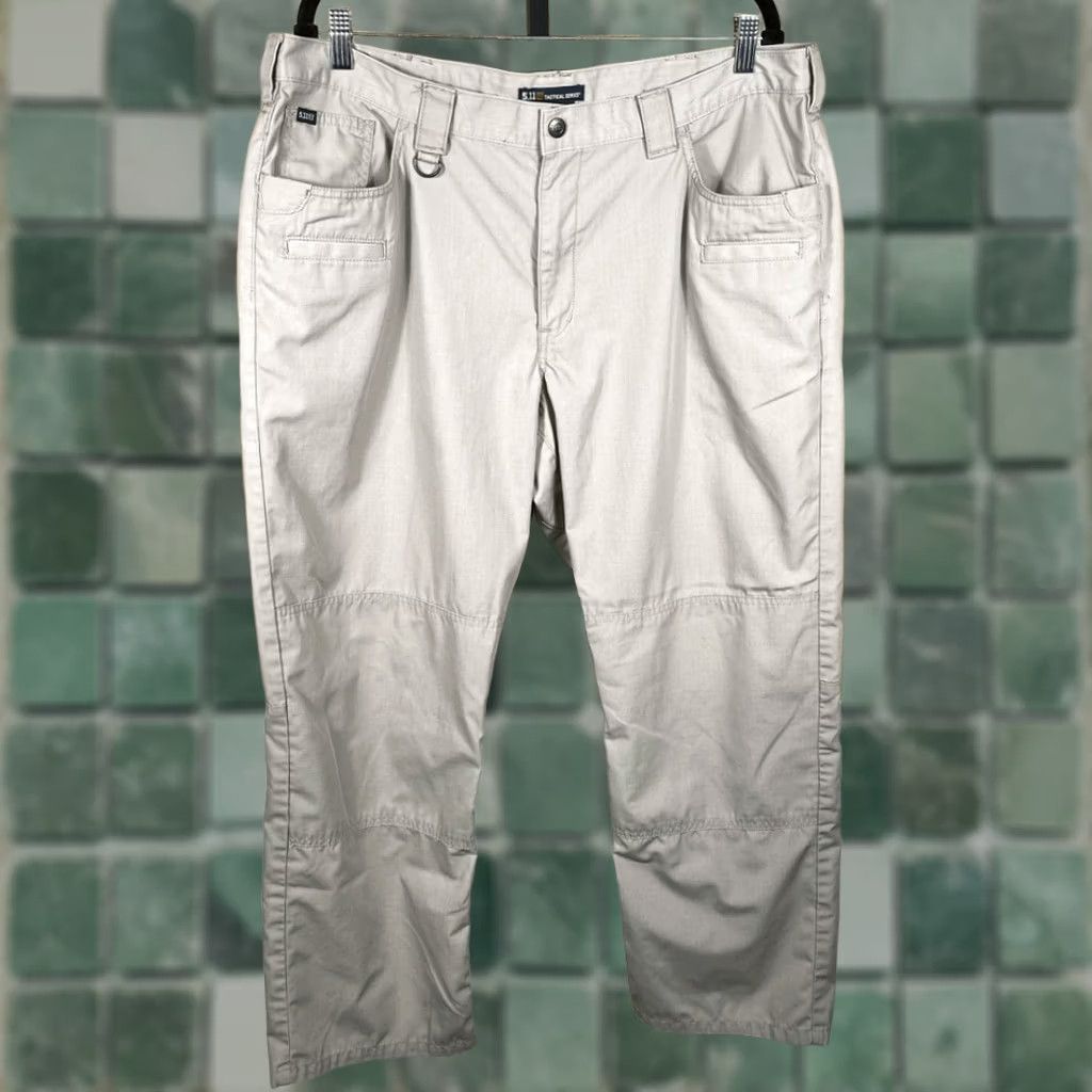 Vintage 5.11 Tactical Series Men's Pants Khaki Straight Leg Hiking 40 x 30 Regular Mens Pants Khaki 65% Polyester 35% Cotton Size US 40 / EU 56 - 1 Thumbnail
