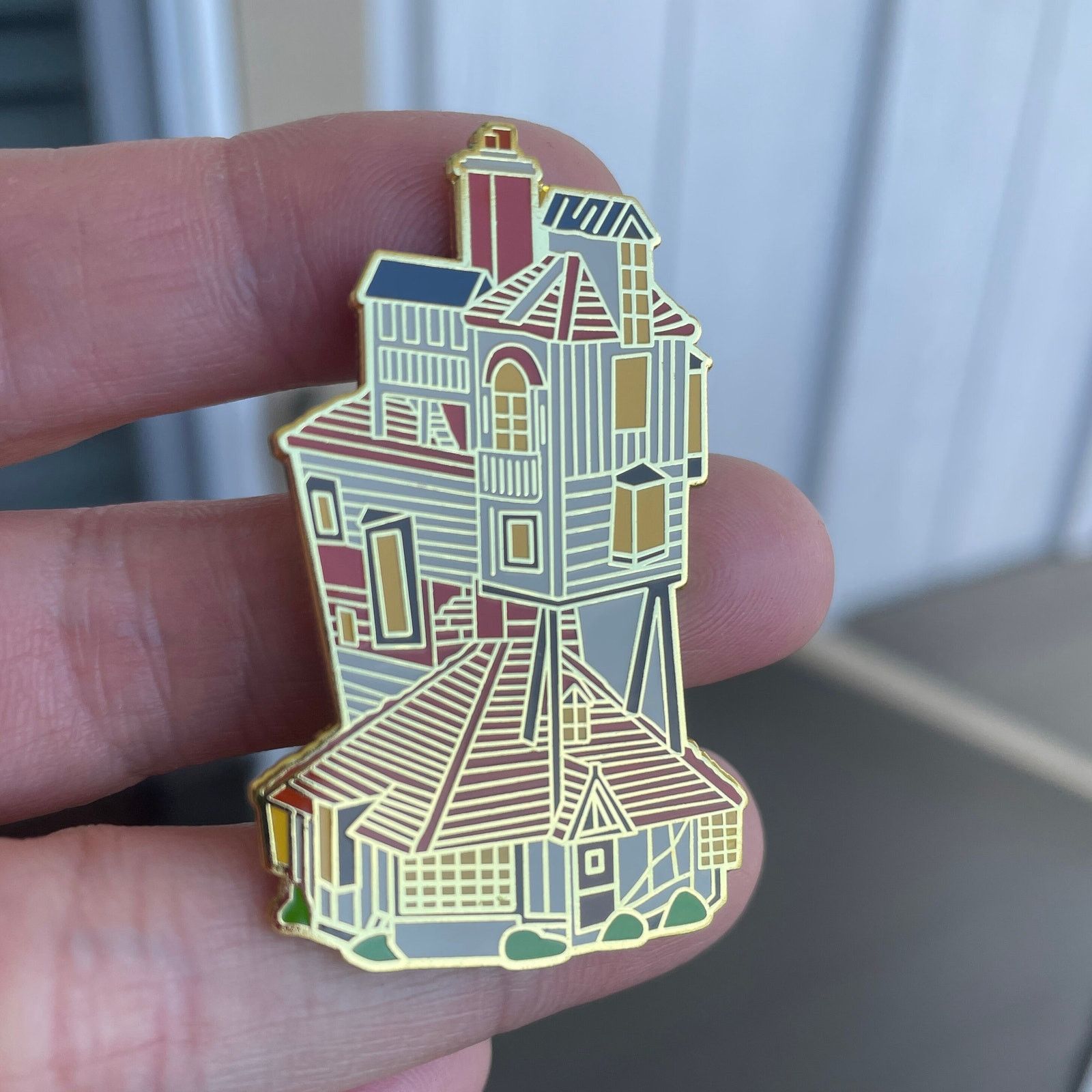 Other The Burrow Ron Weasley House Gold Hard Enamel Pins 426 Size ONE SIZE - 4 Thumbnail