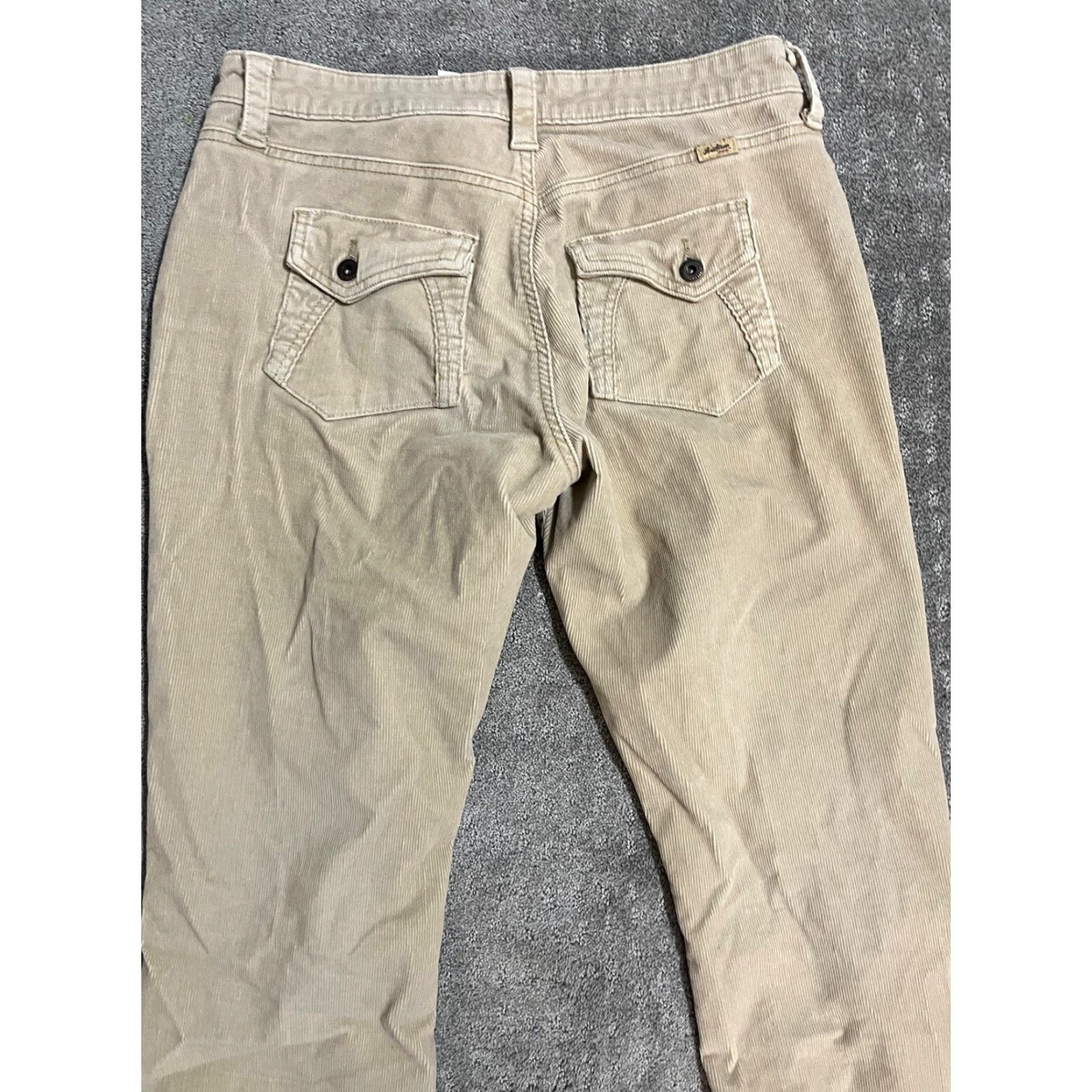 Levi's VINTAGE Levi's Jeans Bootcut Women 8 Beige Corduroy Inseam 28 In. Regular Fit 29W 28" L Easy Care Pockets 90s Outdoor? Size 30" / US 8 / IT 44 - 3 Thumbnail