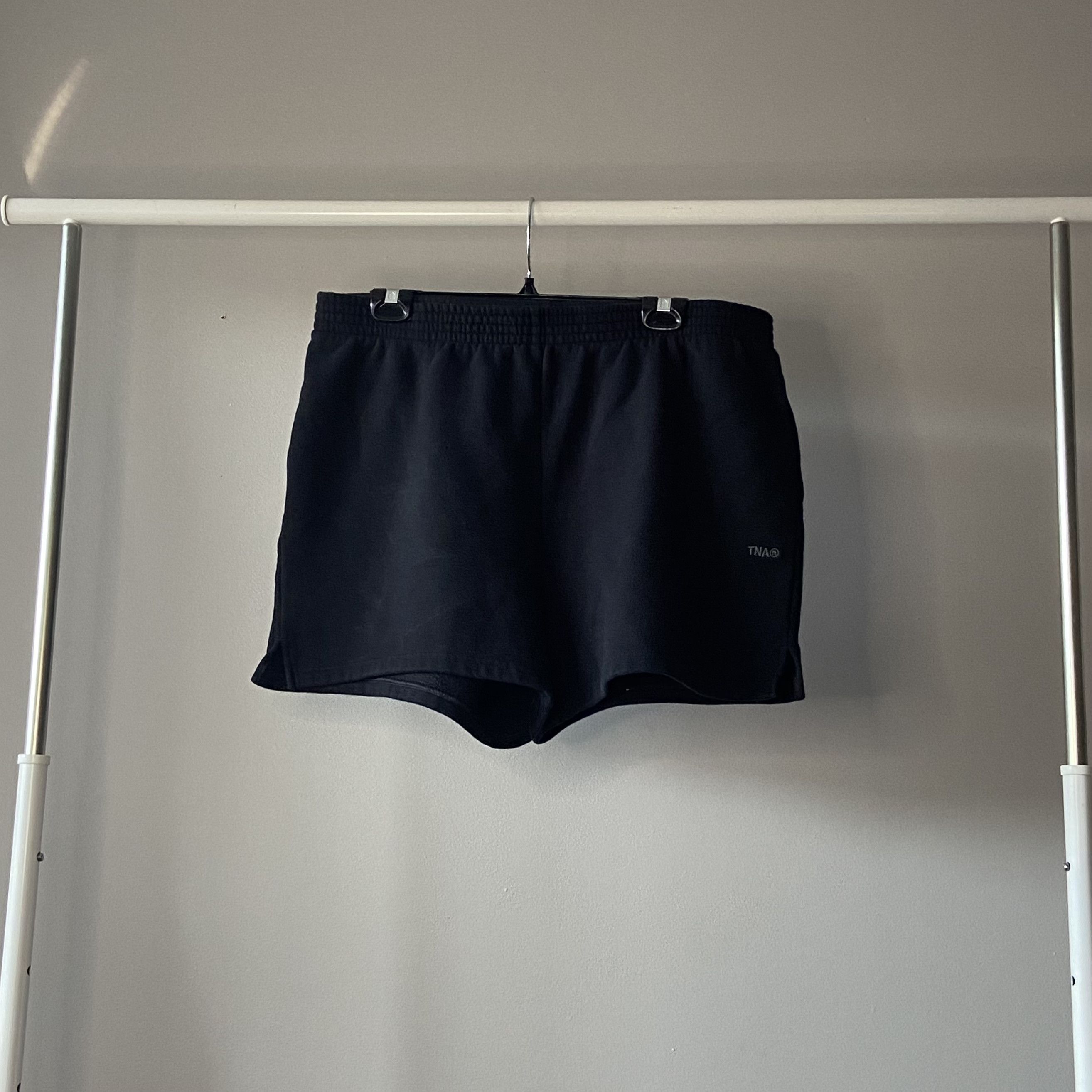 Aritzia × TNA ARITZIA JOGGER SHORTS Size 38" / US 16 / IT 52 - 1 Thumbnail