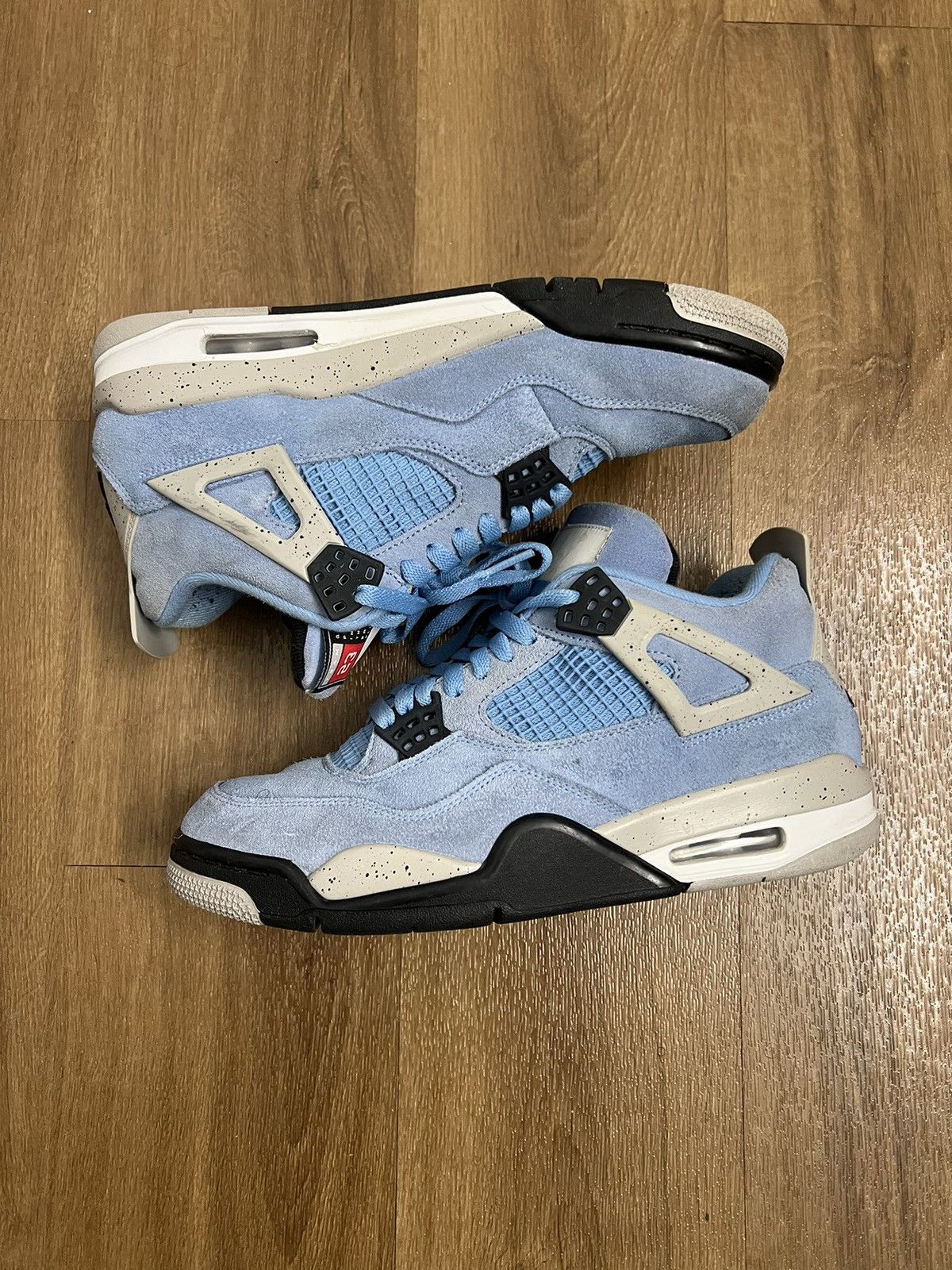 uni jordan 4