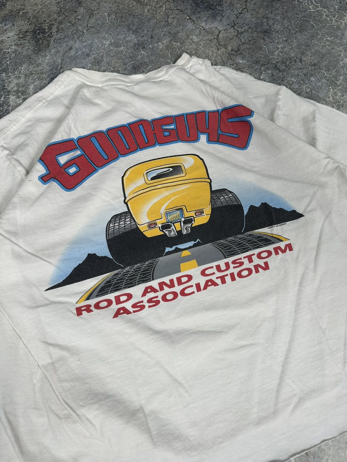 Vintage Vintage Thrashed Cropped Classic Cars Tee Size US L / EU 52-54 / 3 - 8 Thumbnail