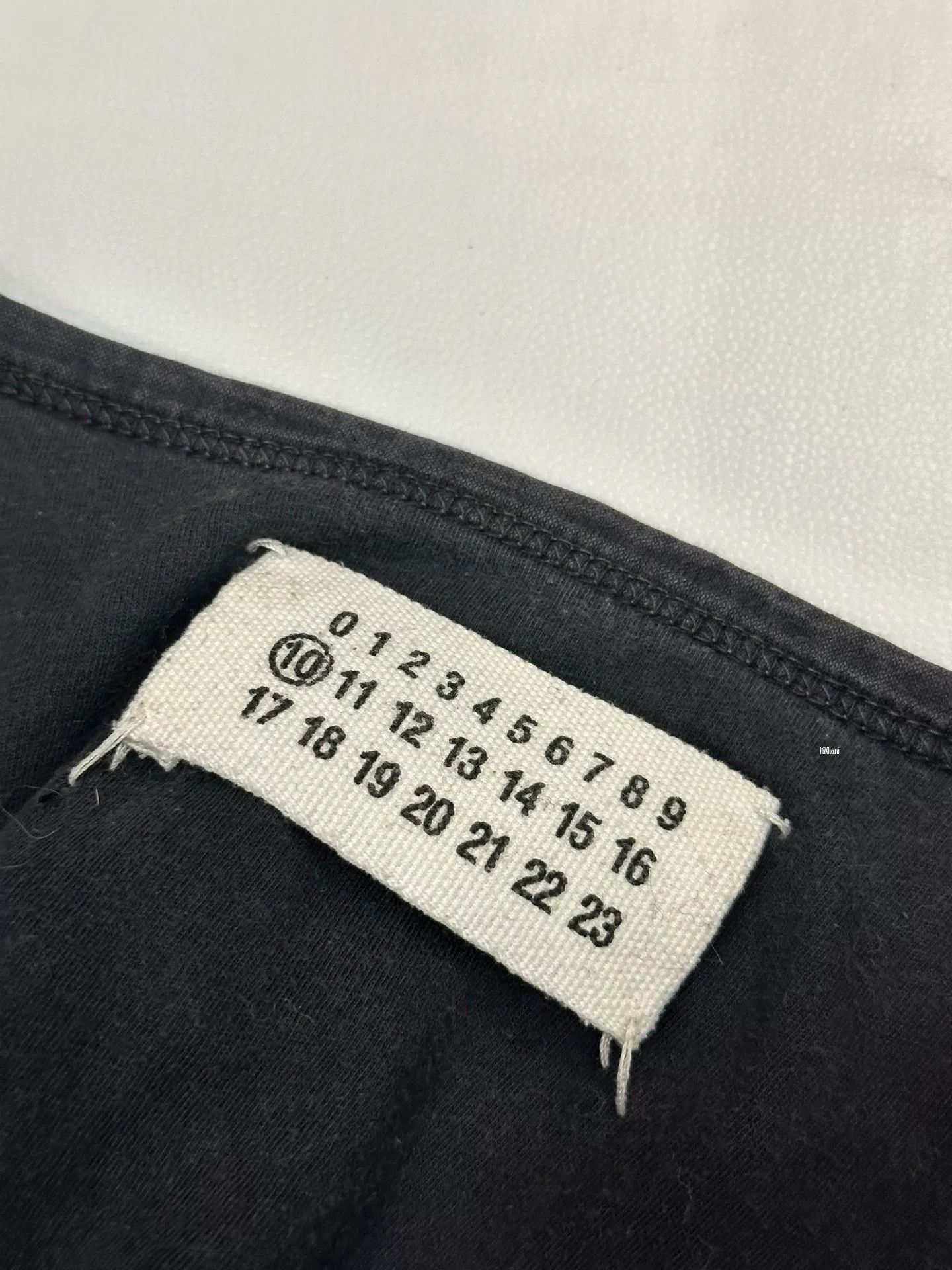 Maison Margiela Maison Margiela Archive Letter Tee Size US S / EU 44-46 / 1 - 3 Thumbnail