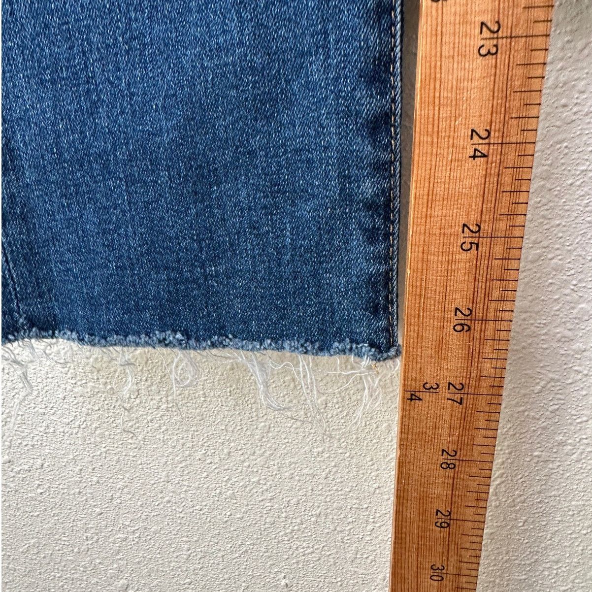 AG Adriano Goldschmied AG The Stilt cigarette leg jeans medium wash US 29 raw hem Size 29" - 13 Thumbnail