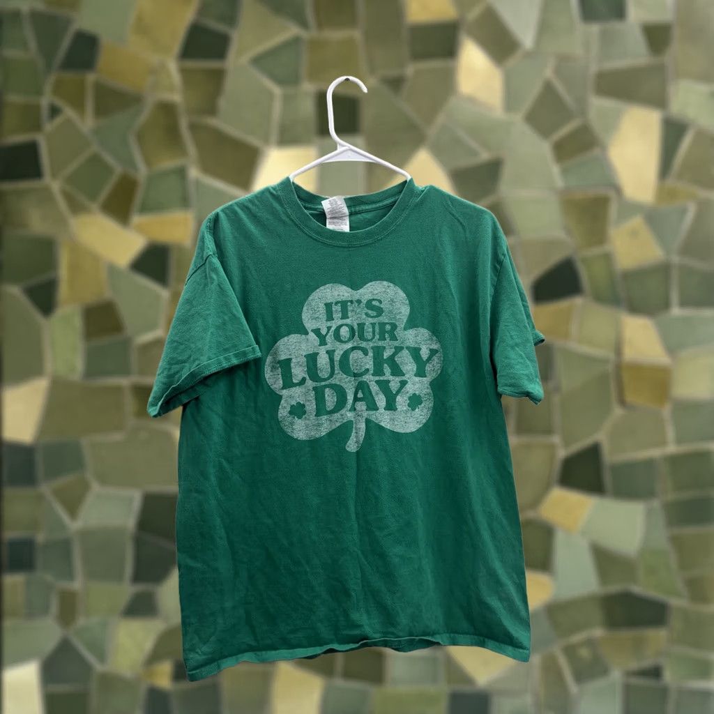 Gildan Gildan T-Shirt Green Short Sleeve Lucky Day Shamrock ST. Patty Size L Unisex Adults Crew Neck Vintage No Size US L / EU 52-54 / 3 - 1 Thumbnail