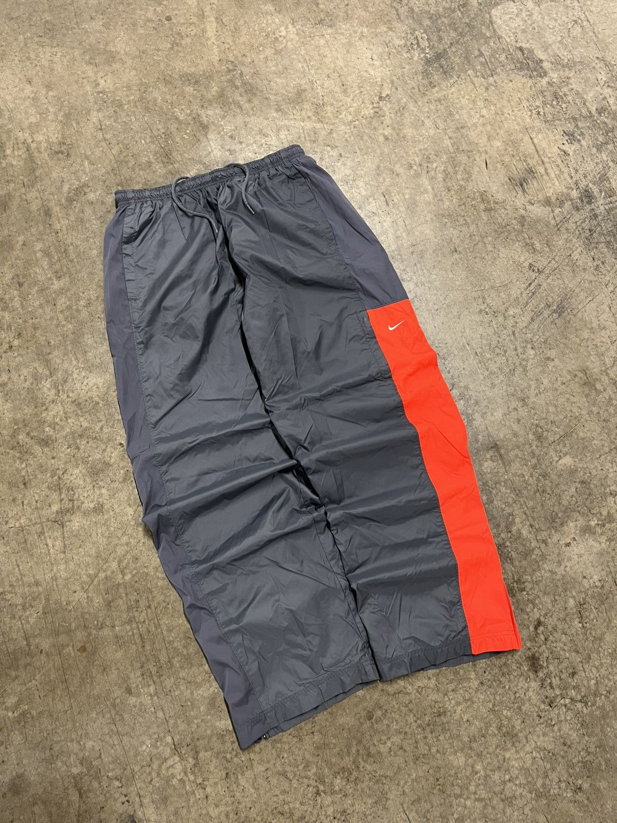 Nike × Vintage Nike track pants y2k baggy fit hype sporty wide leg skater Size US 32 / EU 48 - 8 Thumbnail