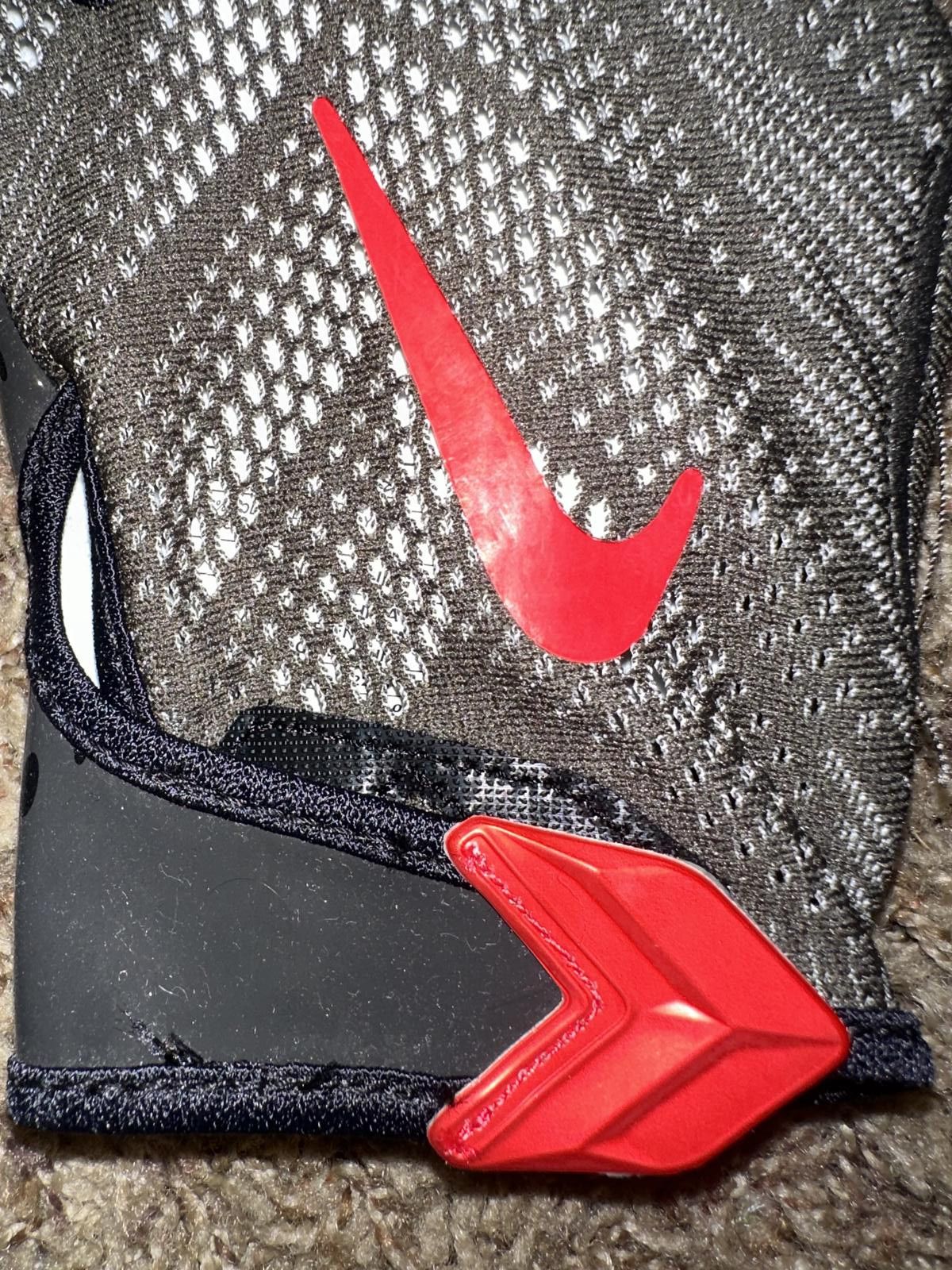 Nike Nike NFL Tampa Bay Buccaneers Vapor Knit On Field Football Gloves Size ONE SIZE - 3 Thumbnail