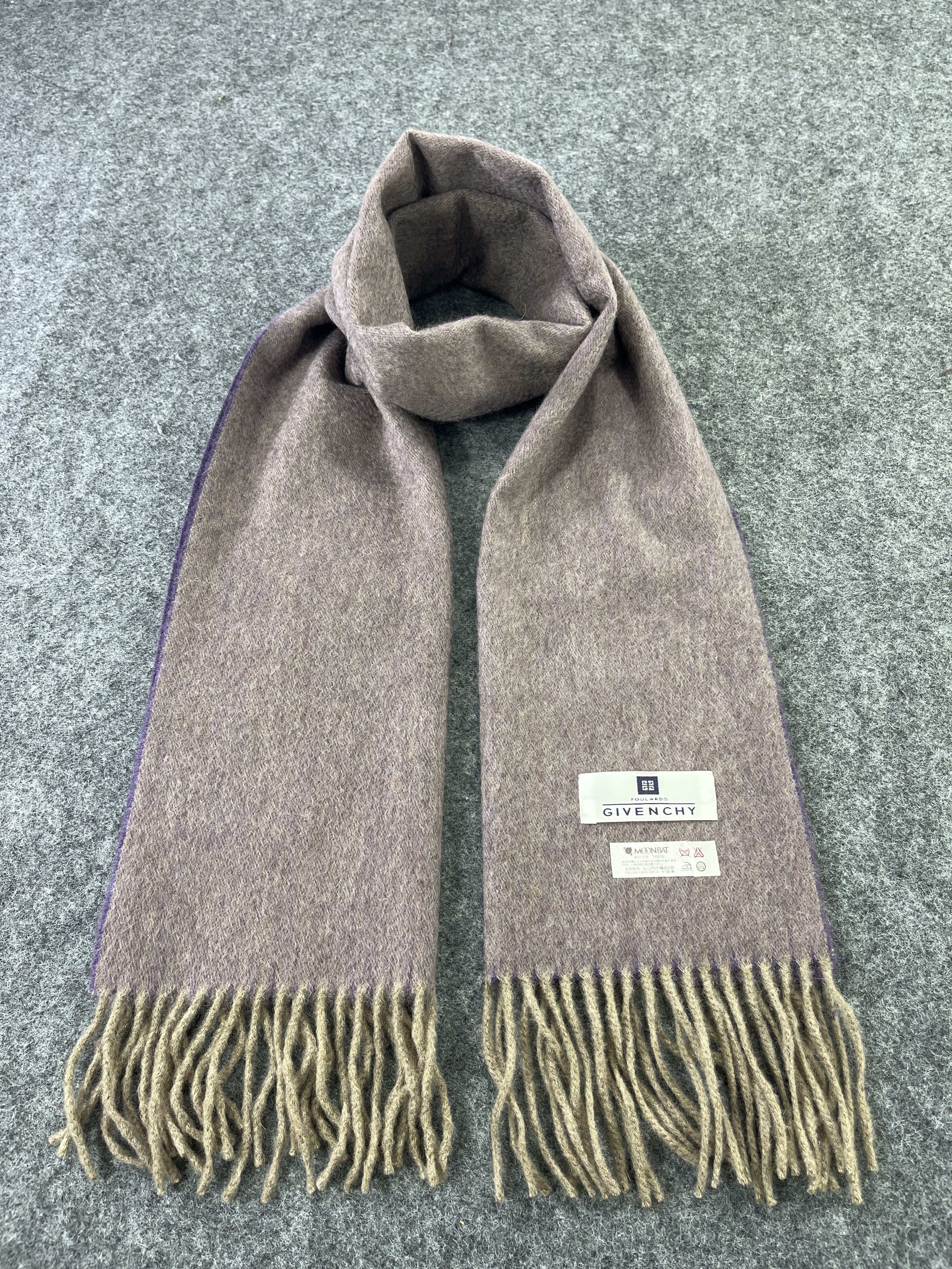 Vintage Vintage Givenchy Scarf / Muffler / Neckwear T309 Size ONE SIZE - 1 Thumbnail
