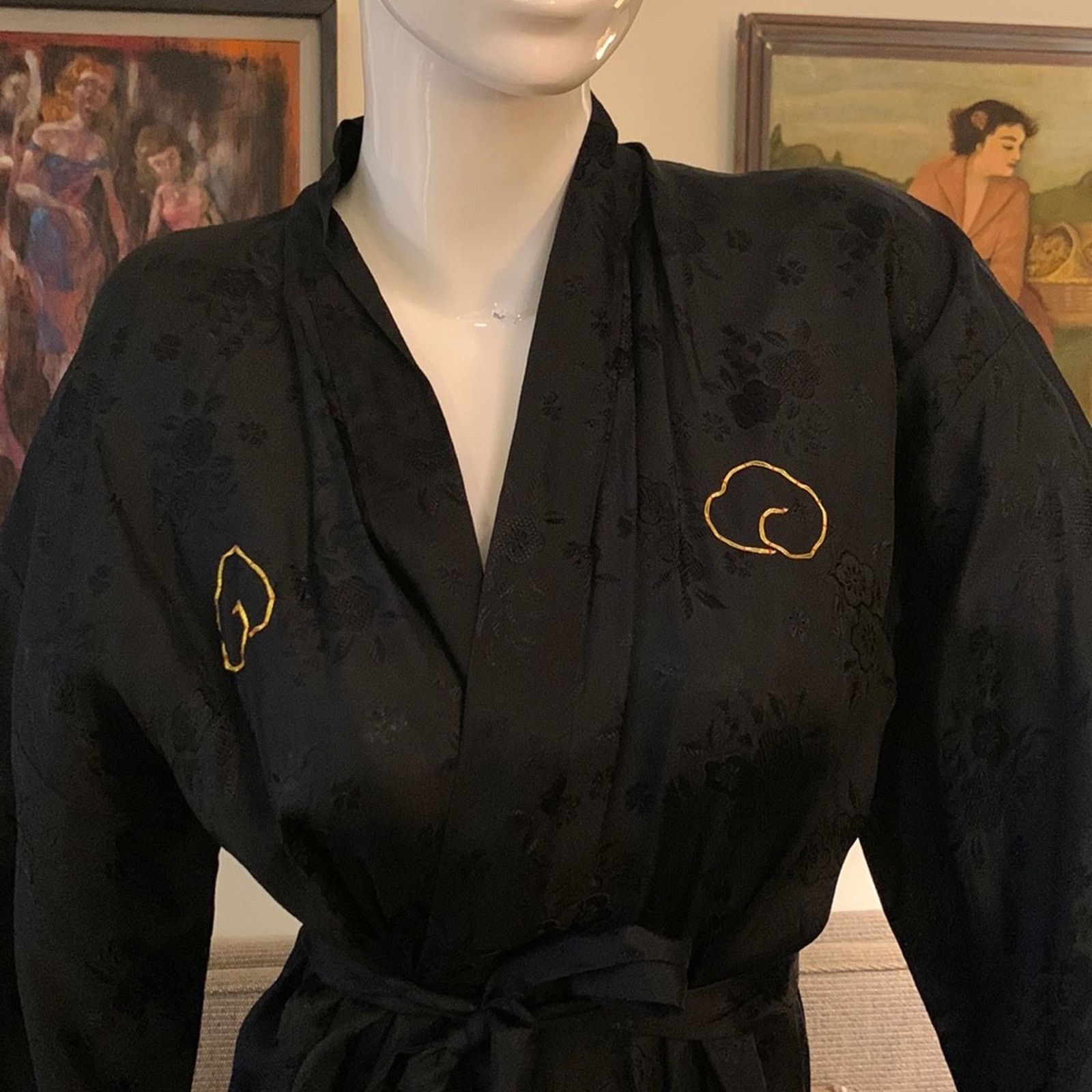 Vintage Dragon embroidery black kimono ,Vintage,Japan and Korea Size ONE SIZE - 2 Thumbnail
