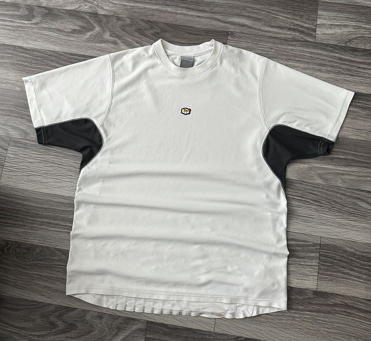 Nike Nike TN Air Max Plus White T shirt central logo drill drip Size US M / EU 48-50 / 2 - 1 Thumbnail