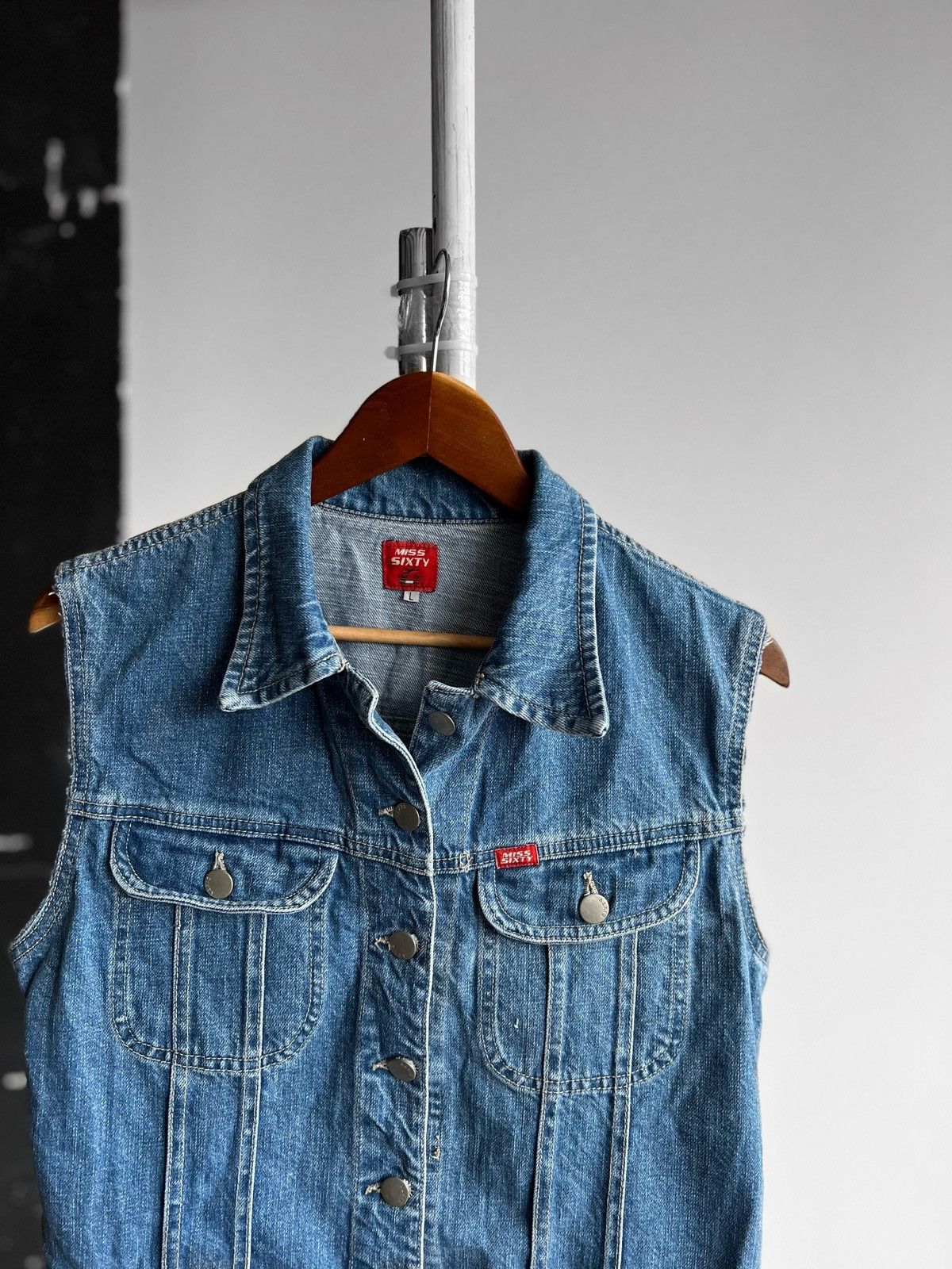 Miss Sixty × Vintage Miss Sixty Womens Vintage Y2K Blue Denim Jean Vest Size S / US 4 / IT 40 - 2 Thumbnail
