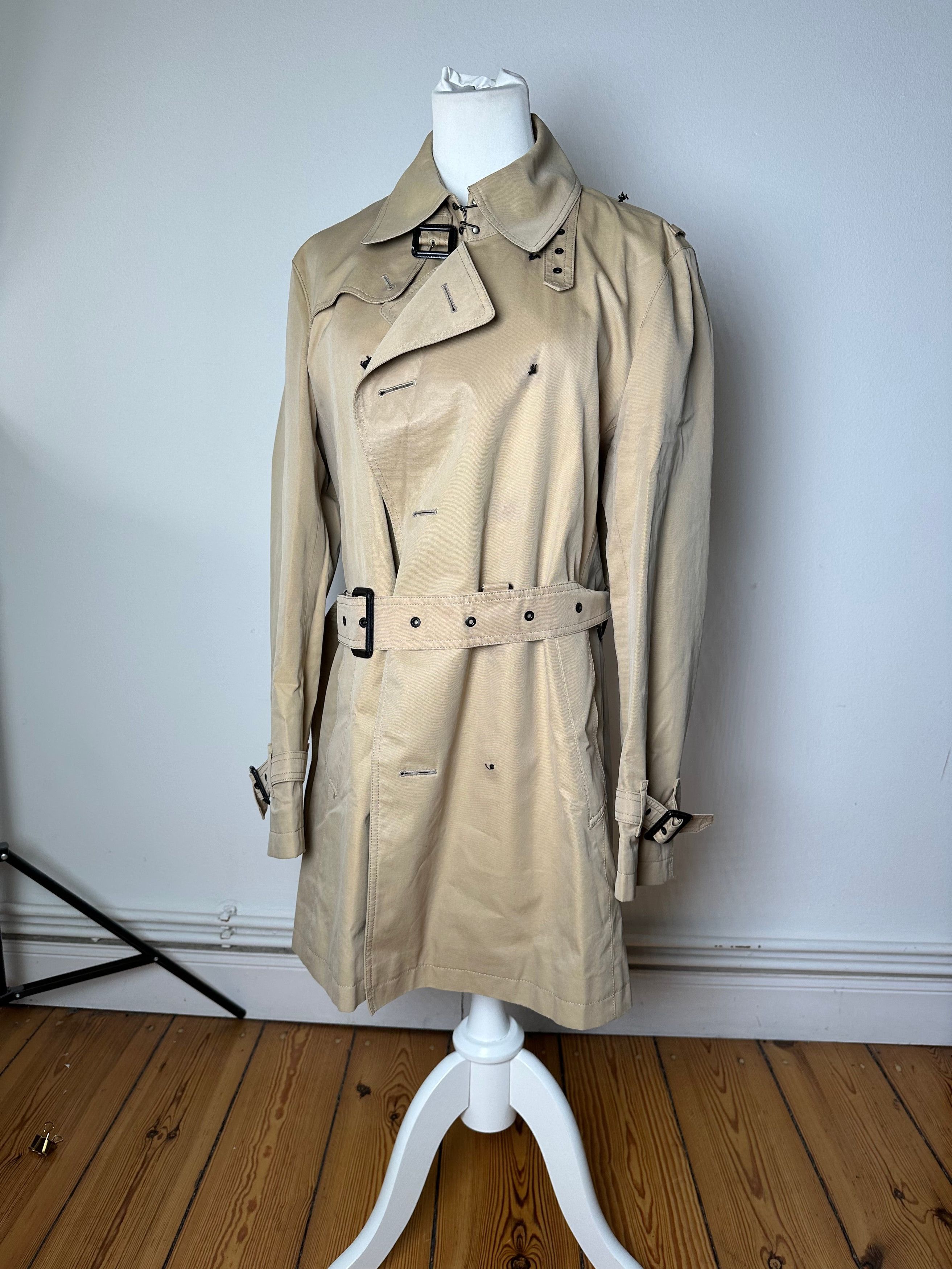 Burberry Vintage Trench Coat Beige M Size M / US 6-8 / IT 42-44 - 1 Thumbnail