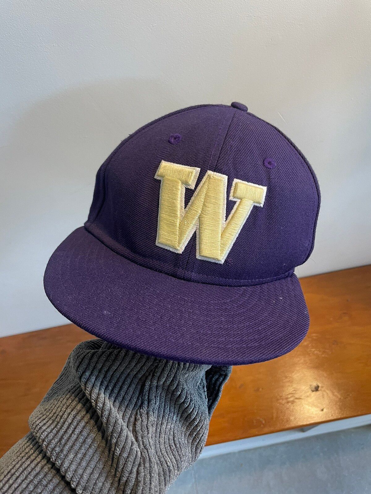 Pre-owned Ncaa X Vintage Washington Huskies Hat In Purple
