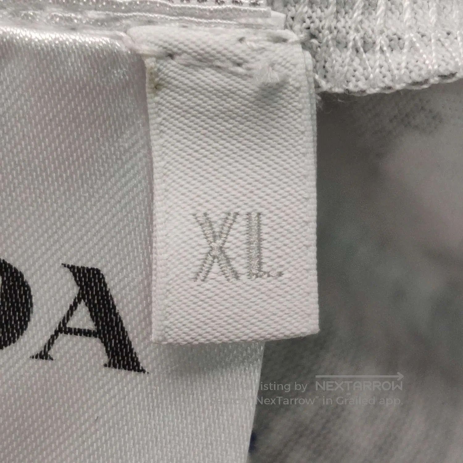 Prada Prada White Crewneck Long. Size US S / EU 44-46 / 1 - 6 Thumbnail