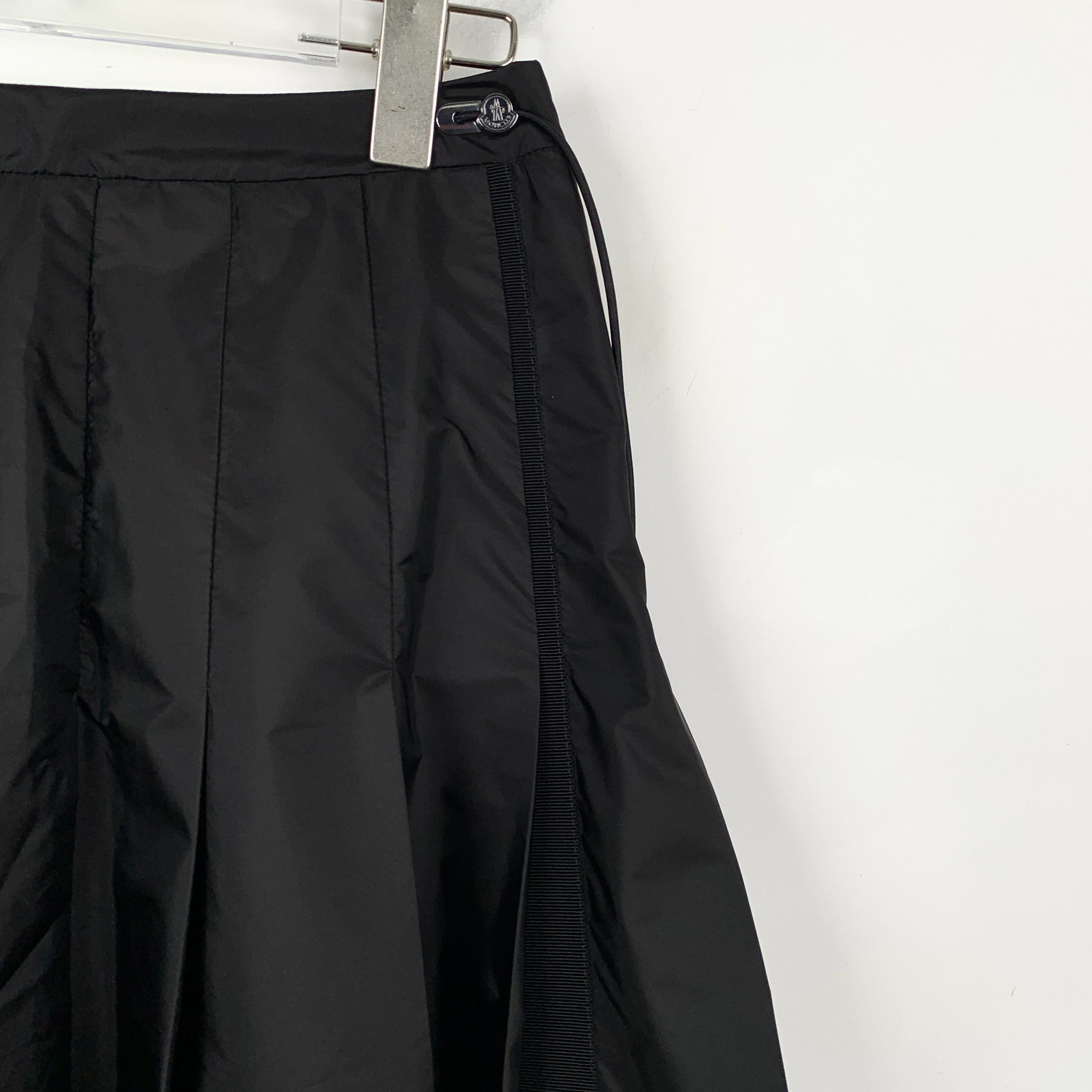 Moncler Moncler Black Logo Embroidered Midi (Size 38) Size 38" / US 16 / IT 52 - 7 Thumbnail