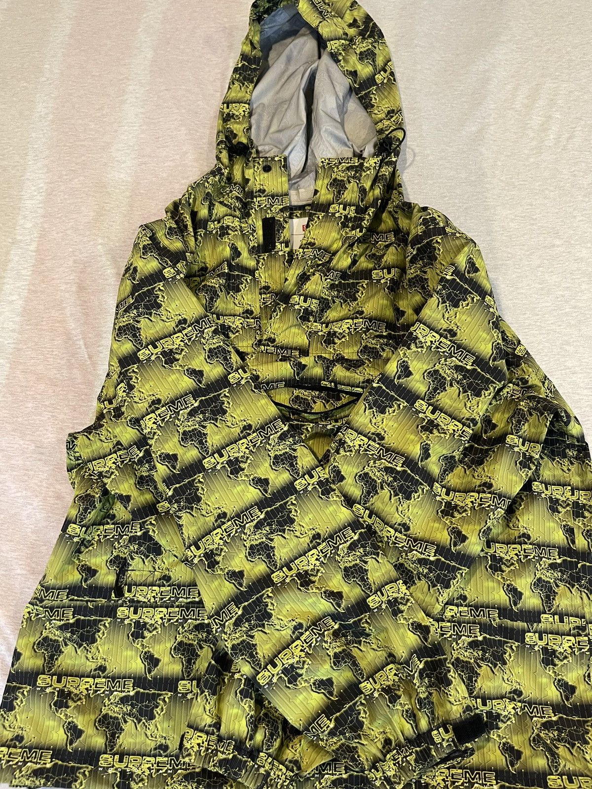 Supreme Supreme ‘World Famous’ Taped Seam Pullover Size US M / EU 48-50 / 2 - 3 Thumbnail