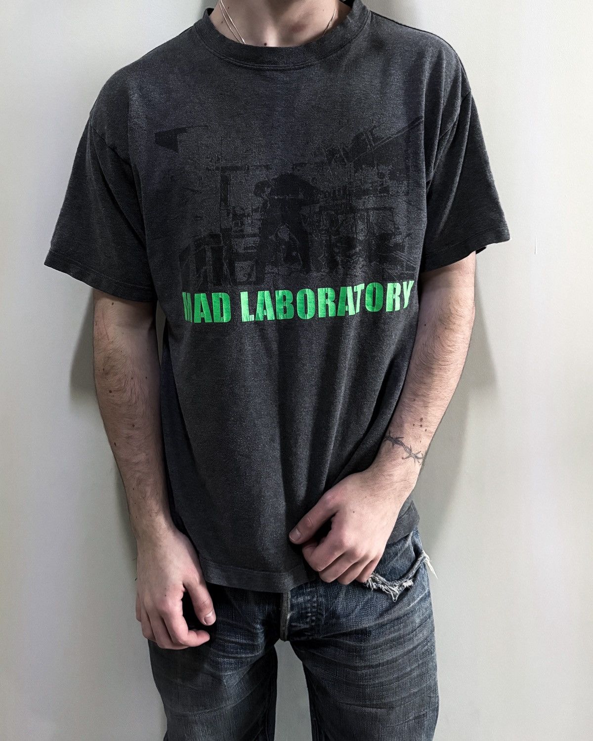 Undercover S/S01 MAD LABORATORY T-SHIRT Size US M / EU 48-50 / 2 - 2 Thumbnail