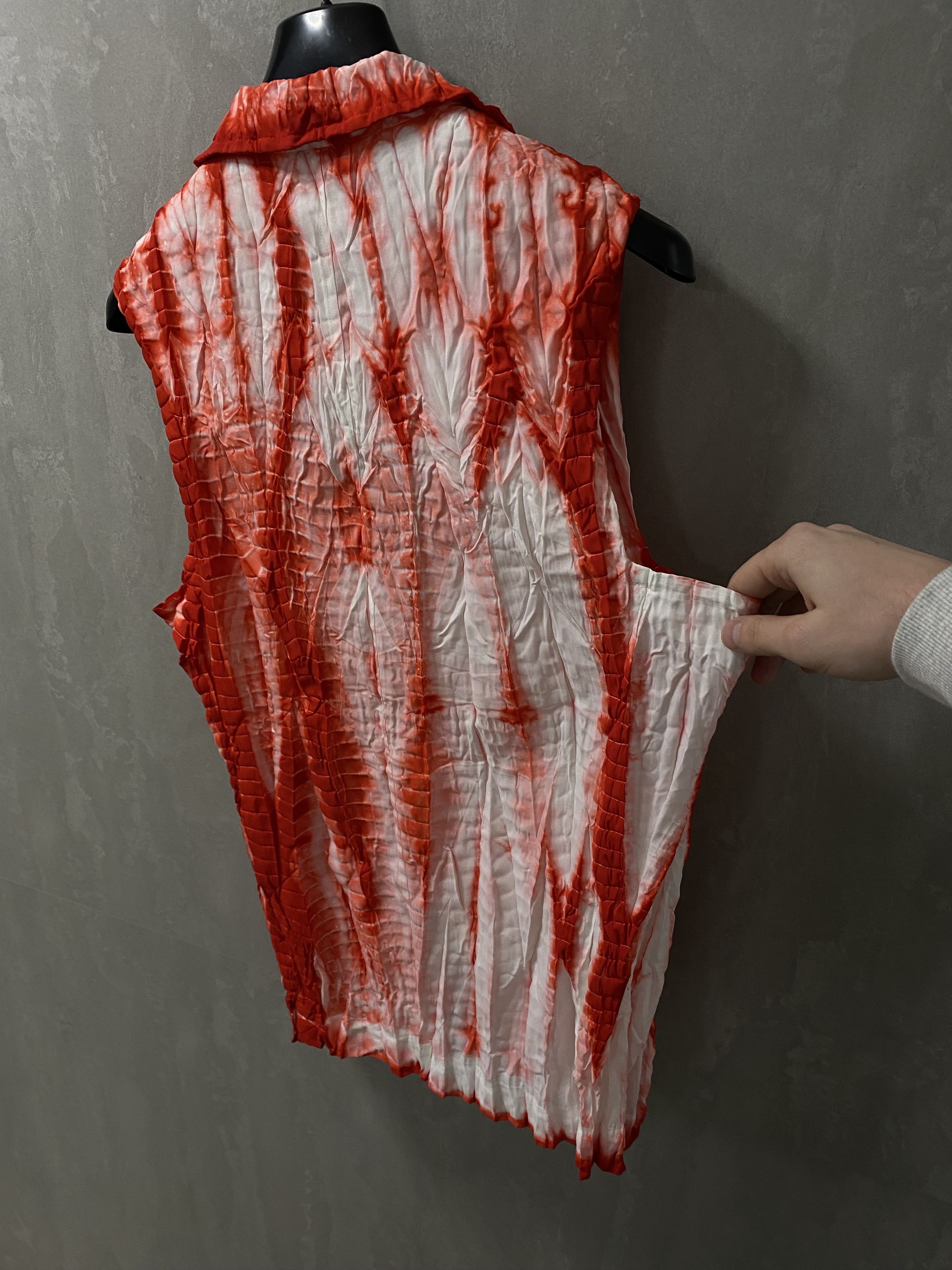 Issey Miyake ISSEY MIYAKE blood dyed tie band collar drawing vest shirt Size US M / EU 48-50 / 2 - 11 Thumbnail
