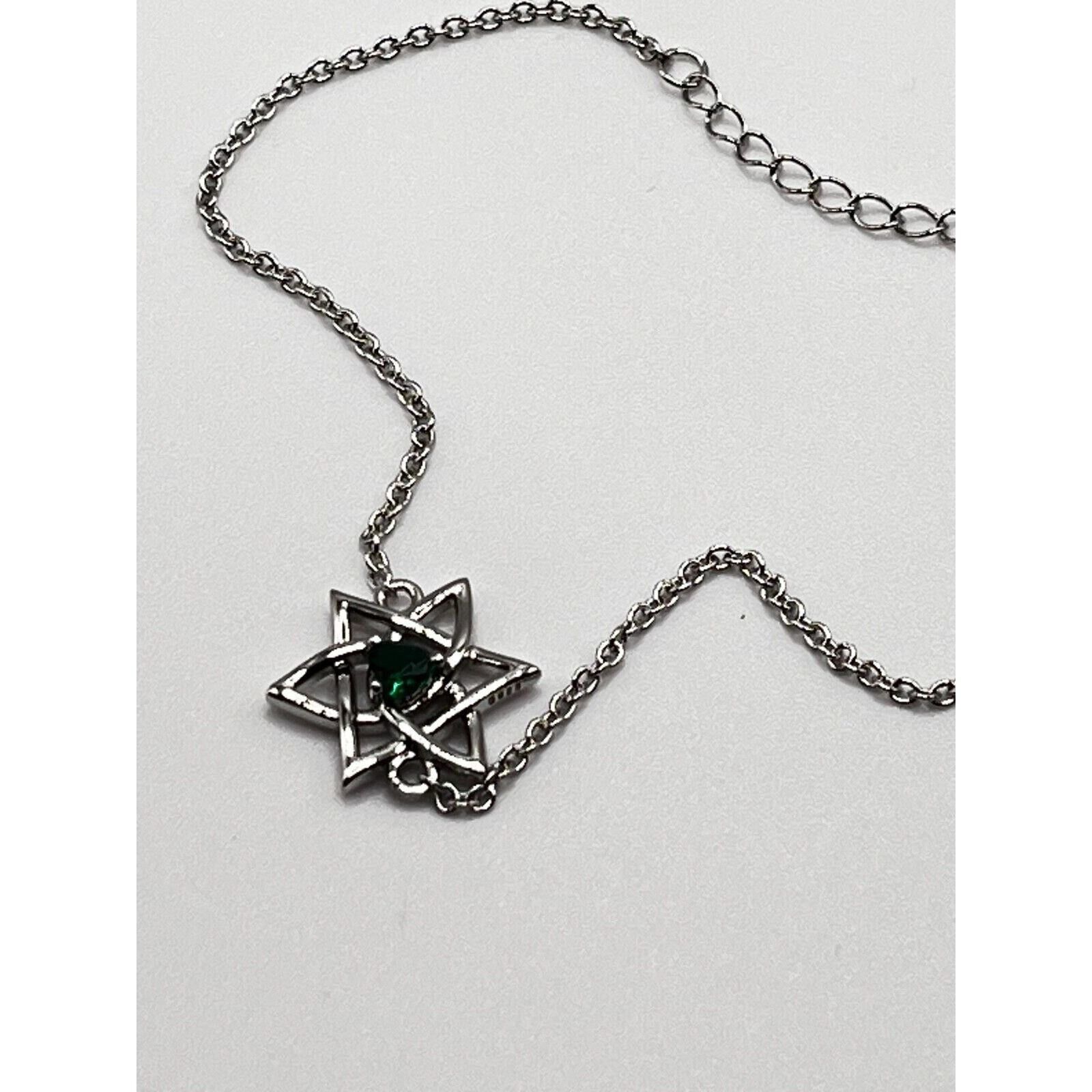 The Unbranded Brand Sterling Star of David Bracelet w Round Simulated Emerald 8" Size ONE SIZE - 1 Thumbnail