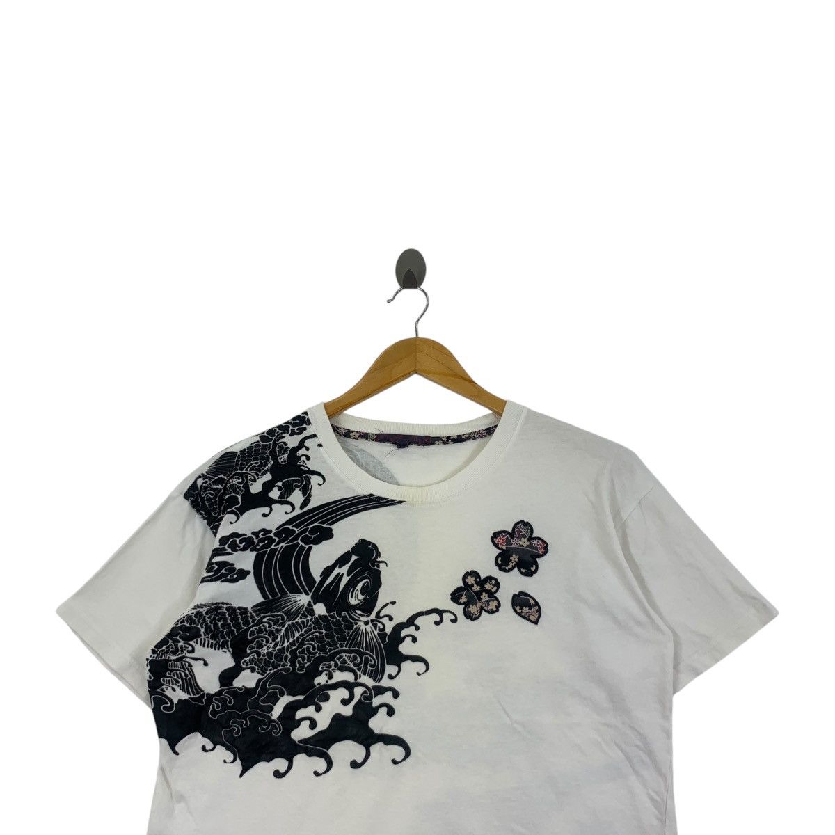 Vintage JAPAN TRADITIONAL KOI Fish Karakuri Onsen AOP Tee Shirt Size L / US 10 / IT 46 - 2 Thumbnail