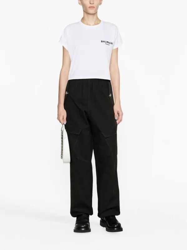 Balmain o1s1wg110725 Flocked Logo Cropped T-Shirt in White Size S / US 4 / IT 40 - 2 Thumbnail