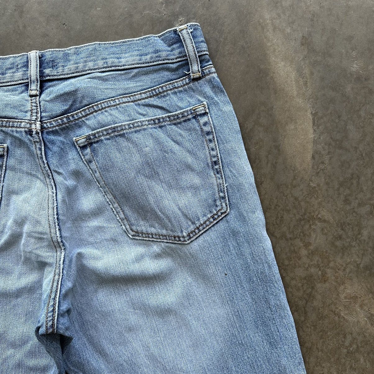 Japanese Brand Vintage Japanese Distressed Faded Denim Jean Pant W34 Size US 34 / EU 50 - 14 Thumbnail
