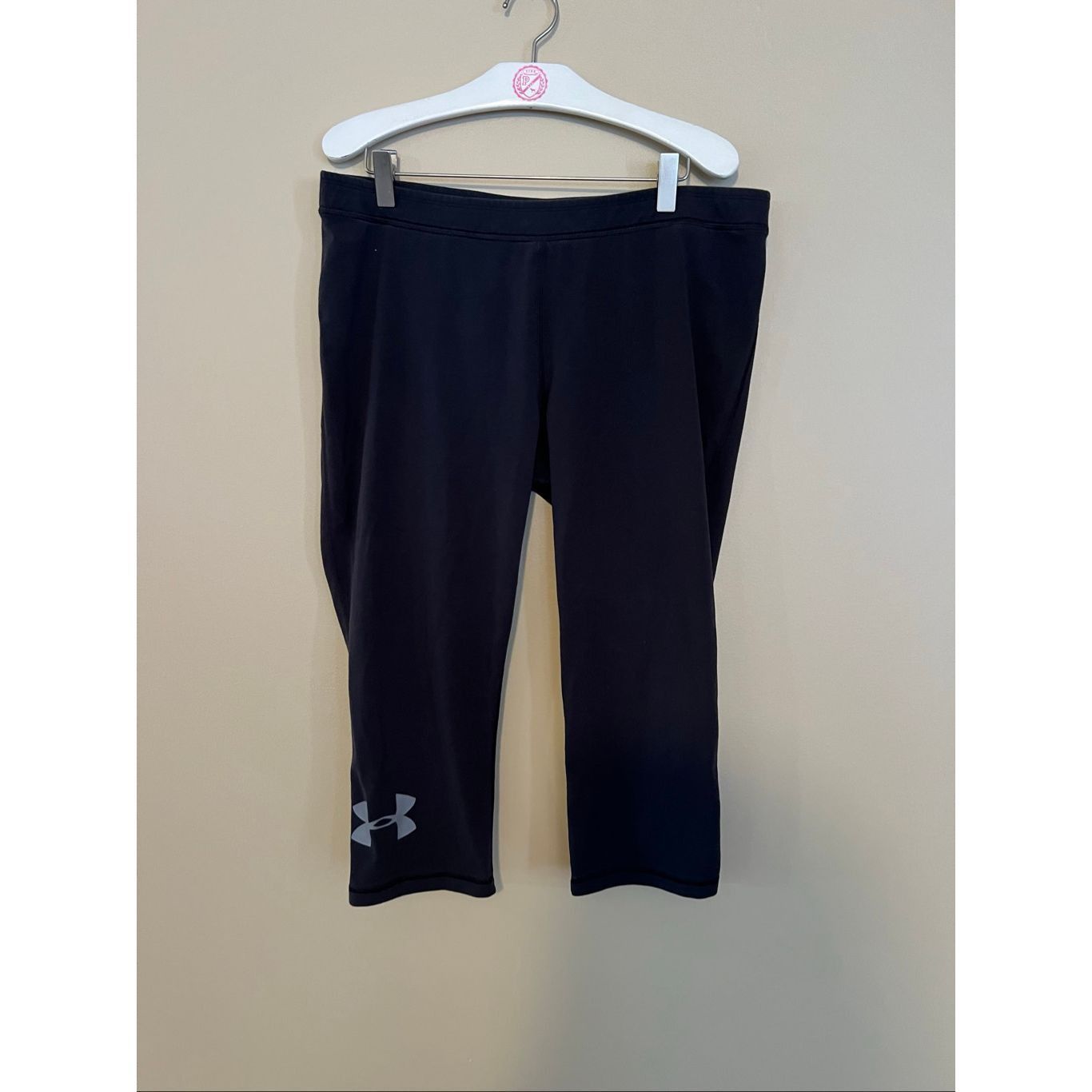 Under Armour Under Armour Black Capri Leggings Woman’s Size XL Size 32" / US 10 / IT 46 - 1 Thumbnail