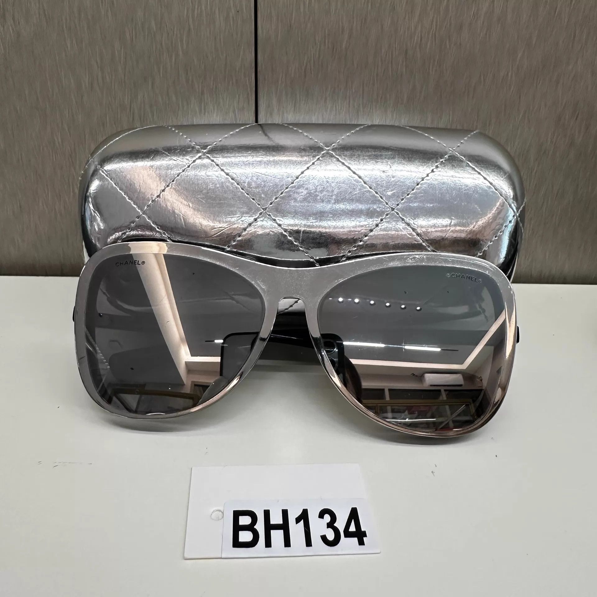 Chanel Sunglasses 5516 c.1666/71 Clear Green Plaid Frames w Grey Gradient Lenses Chanel CC Square Silver Gradient Mirror Sun BH134 main image 3