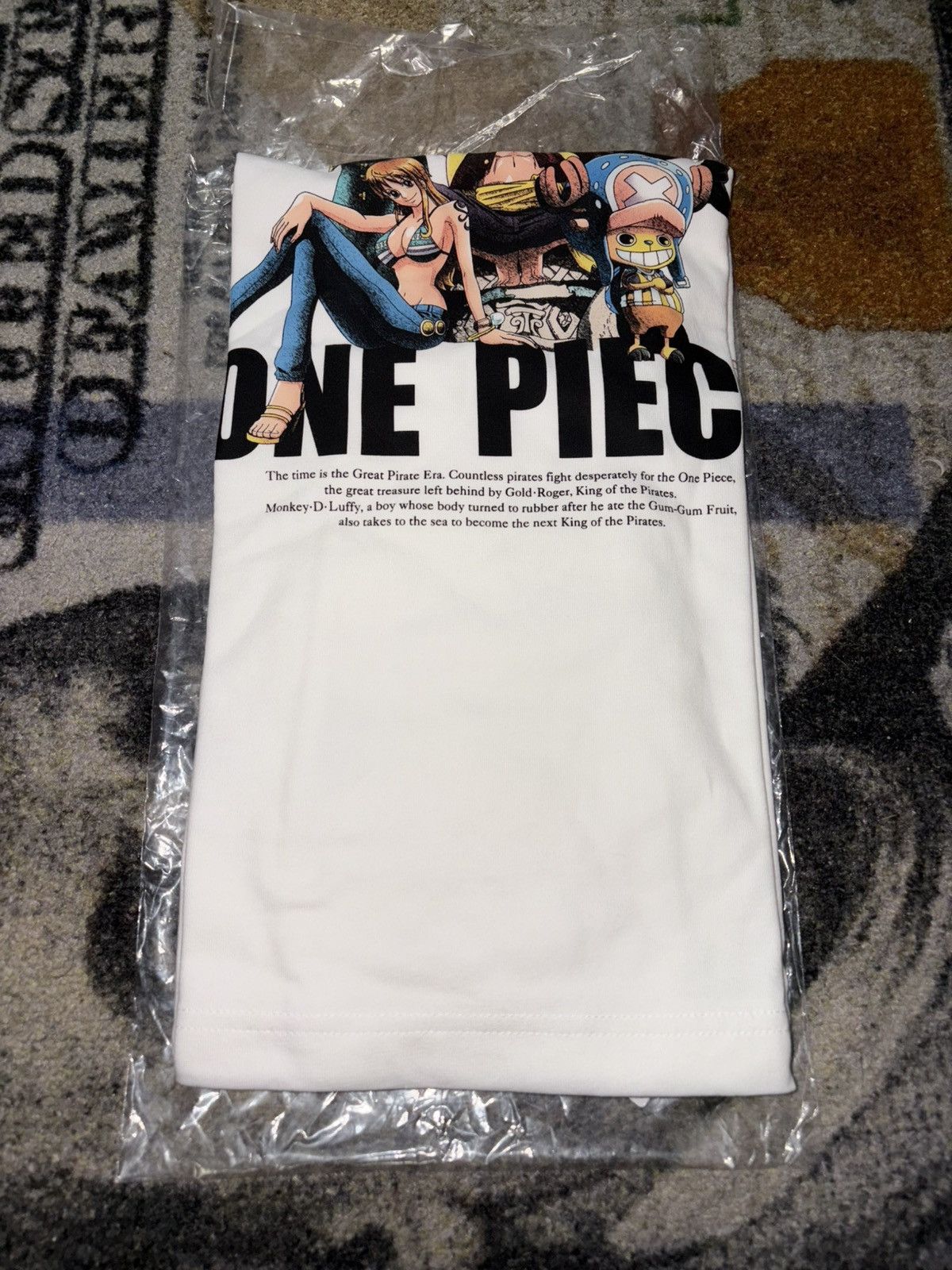Uniqlo Uniqlo One Piece Family Tee Size US S / EU 44-46 / 1 - 3 Thumbnail