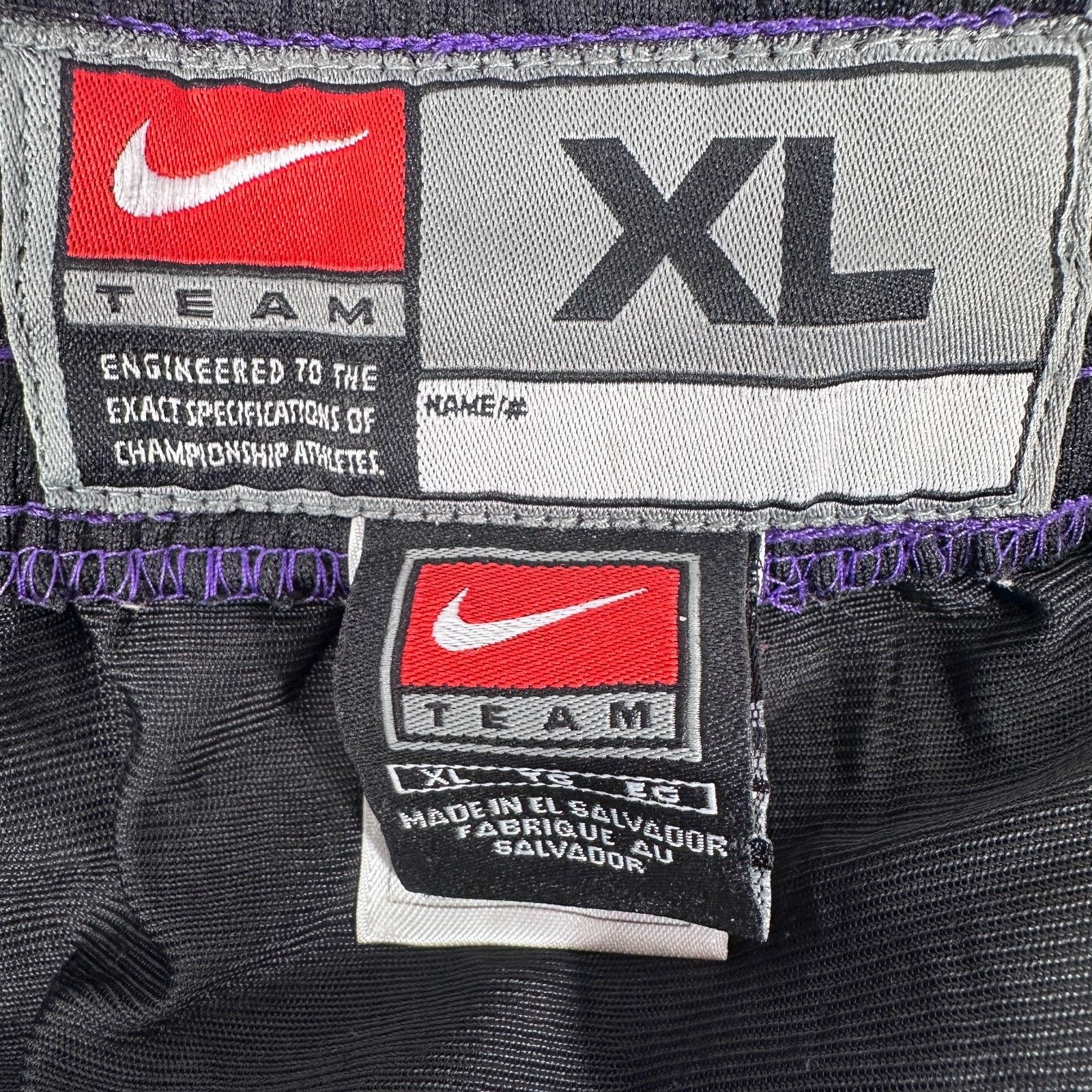 Other Vintage Nike Team NBA Toronto Raptors Shorts Men XL Purple Size US 36 / EU 52 - 7 Thumbnail